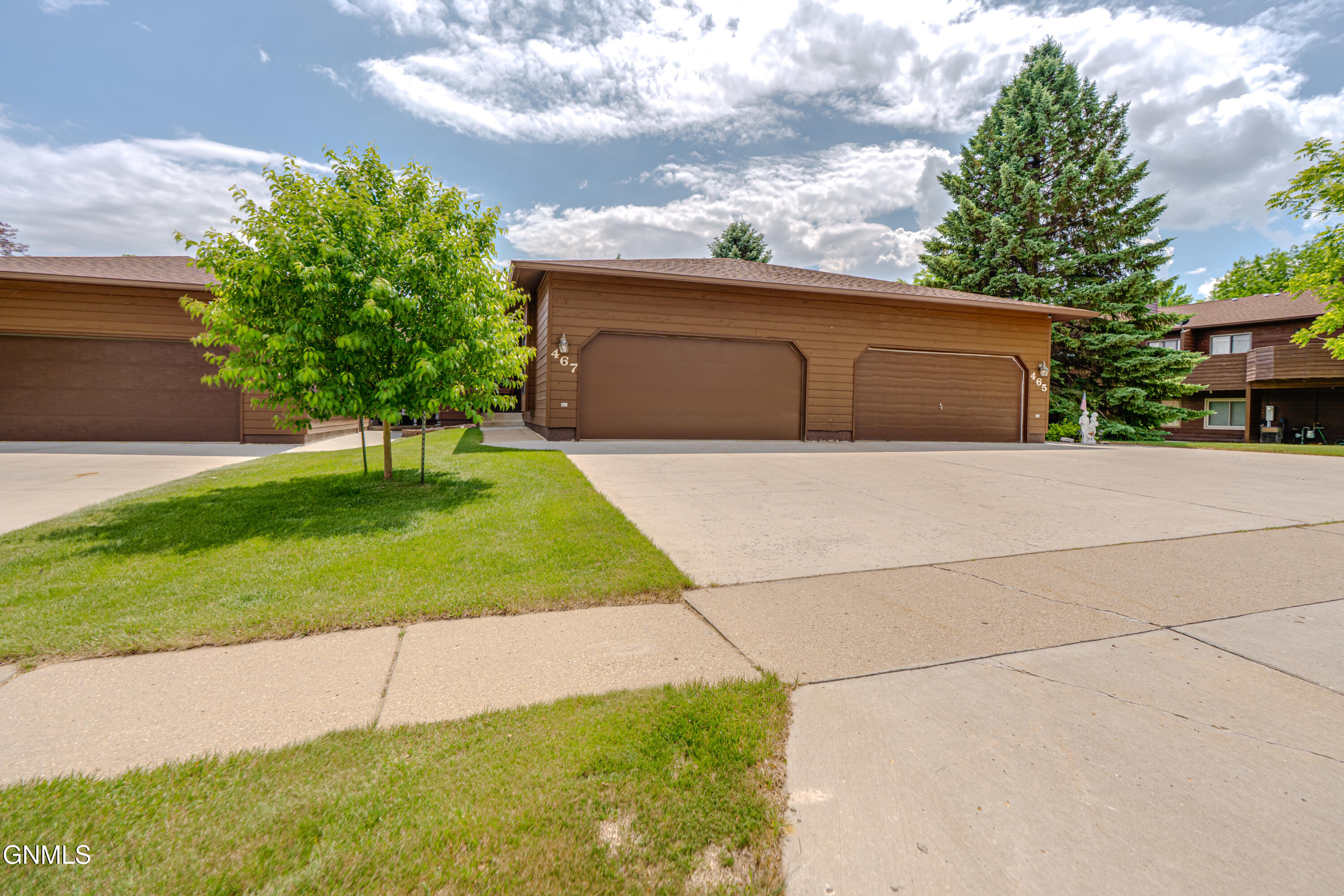 467 E Brandon Drive