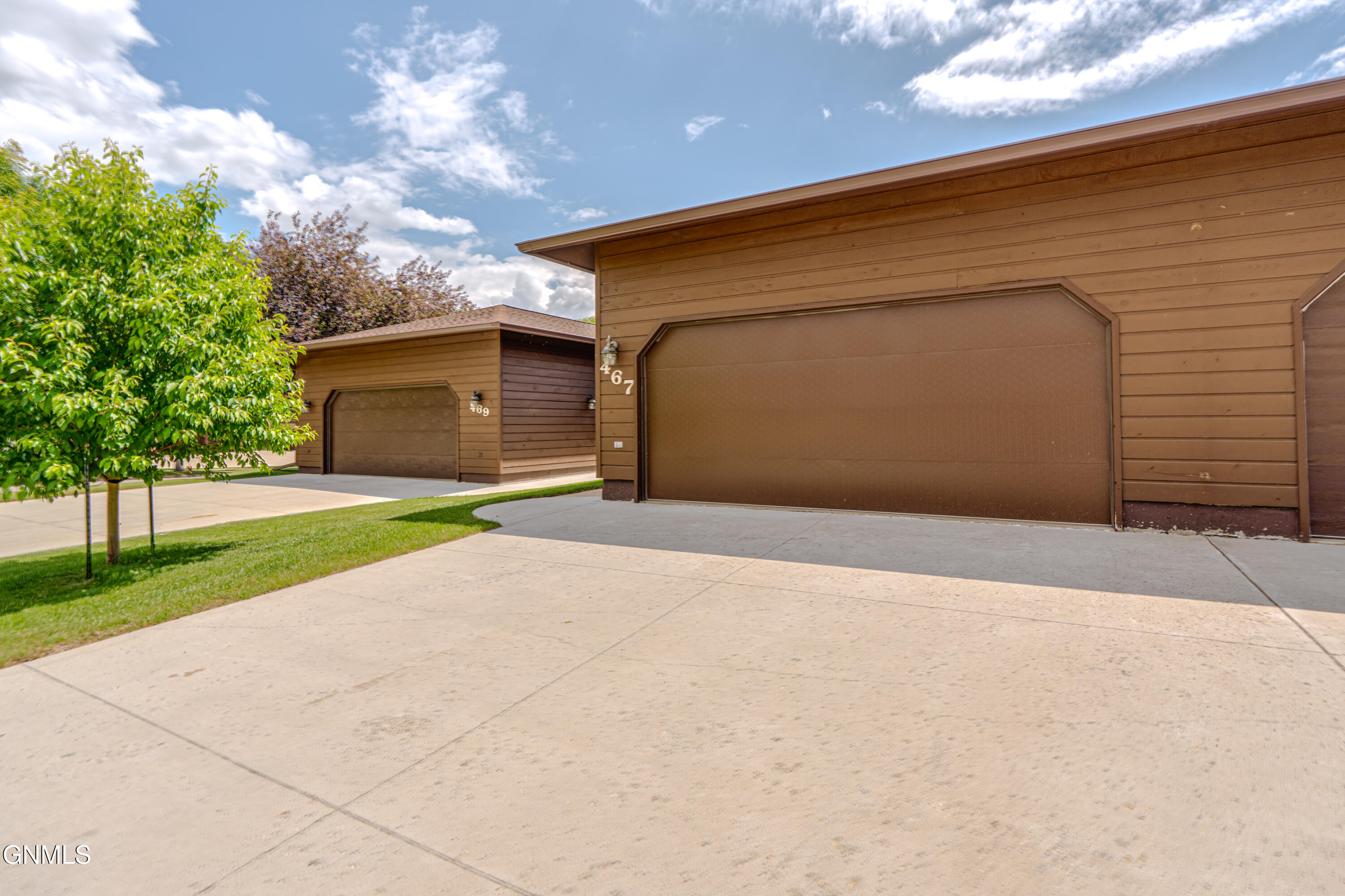 467 E Brandon Drive