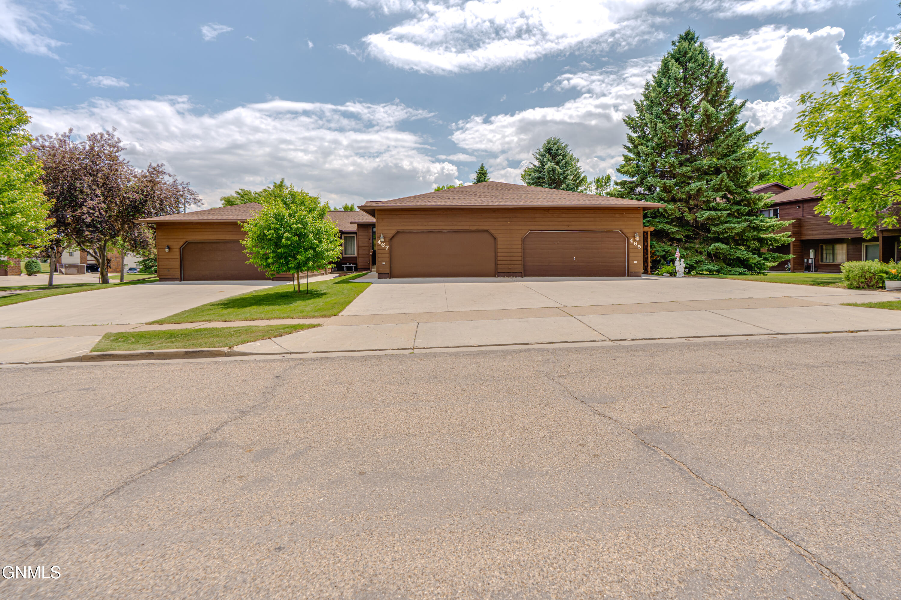 467 E Brandon Drive