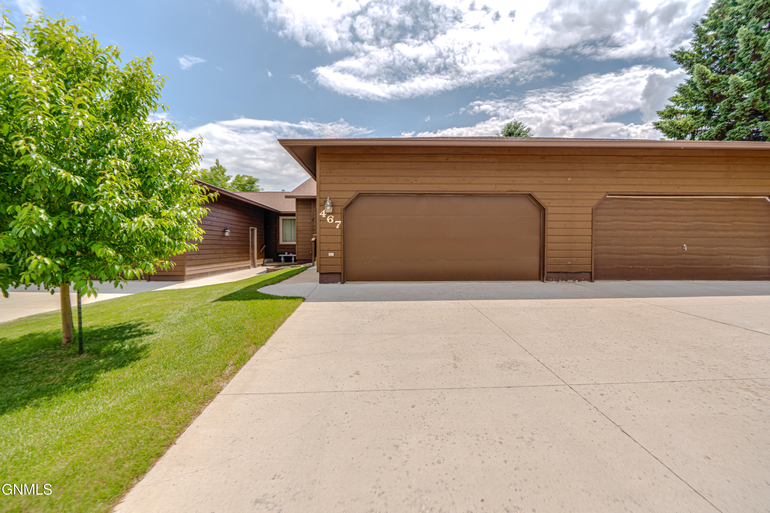 467 E Brandon Drive