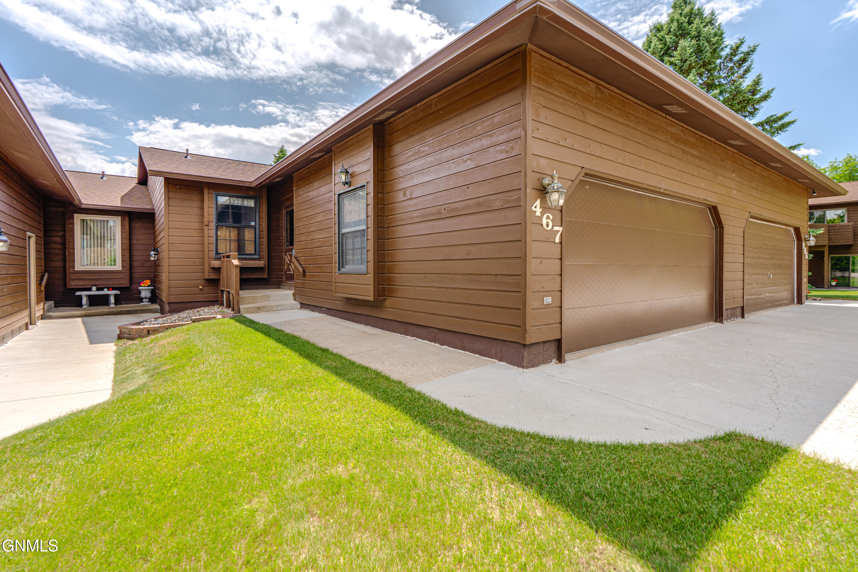 467 E Brandon Drive