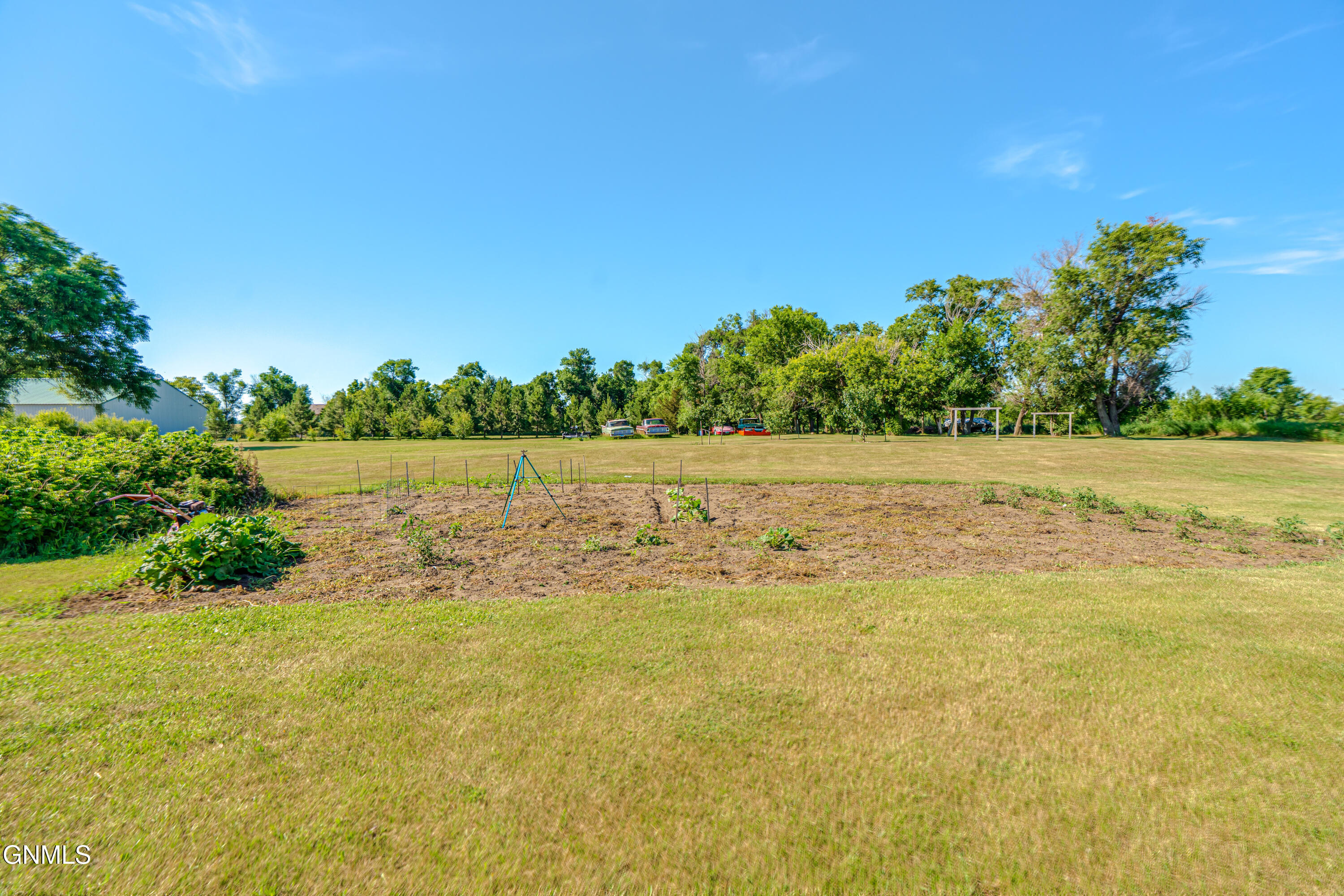 10001 Pond Place
