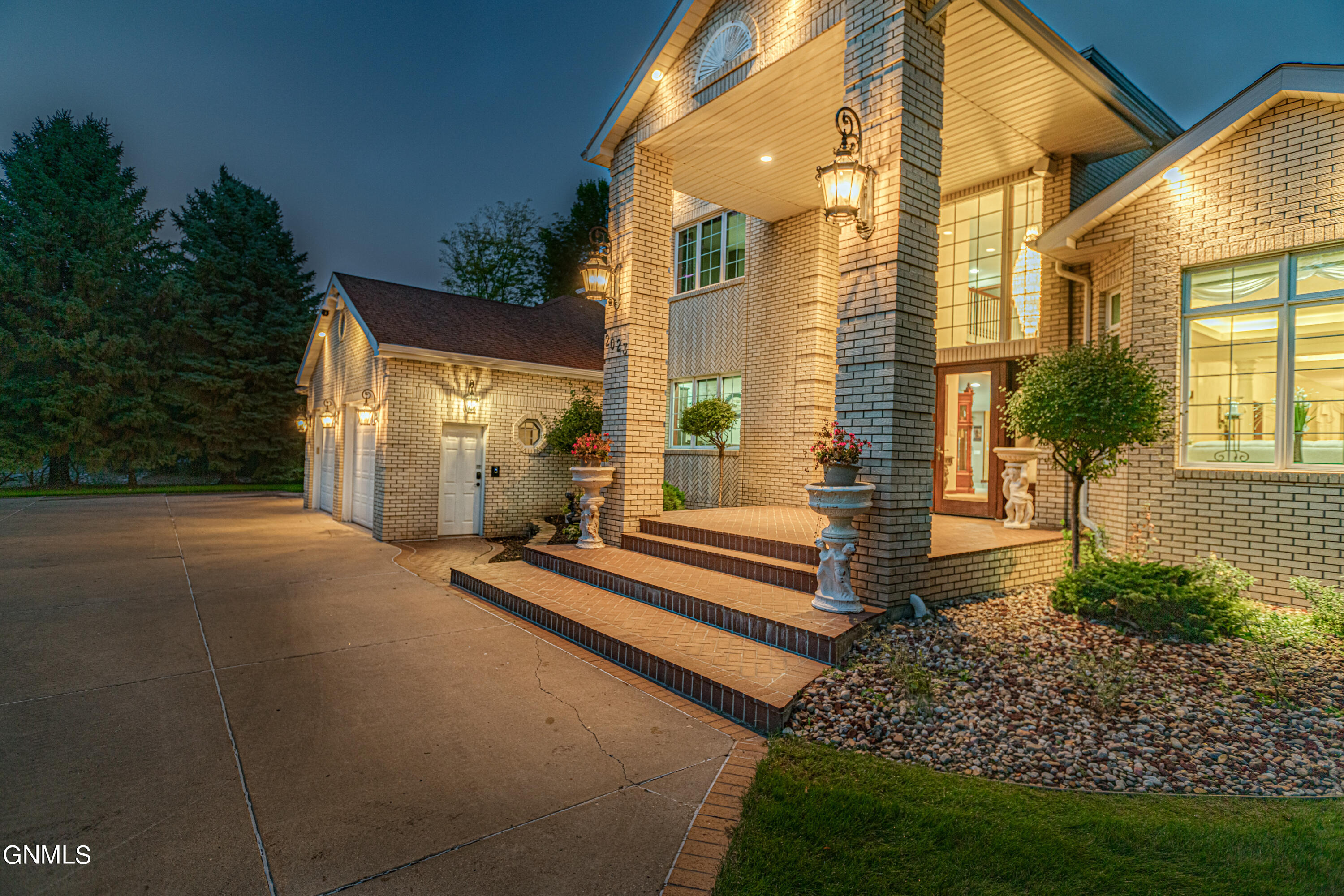2023 Harbor Drive