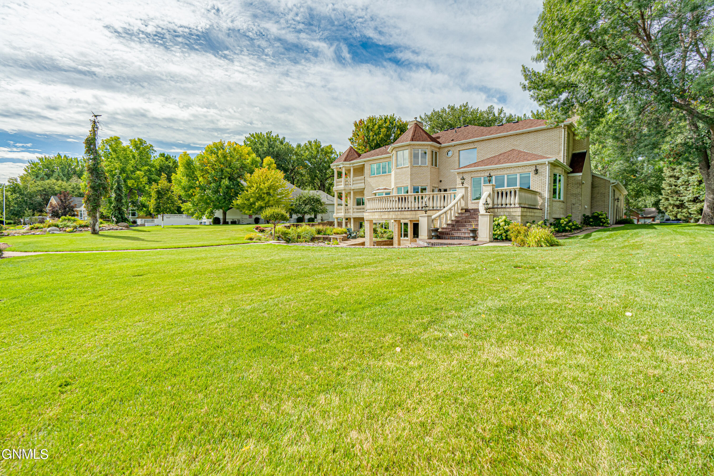 2023 Harbor Drive
