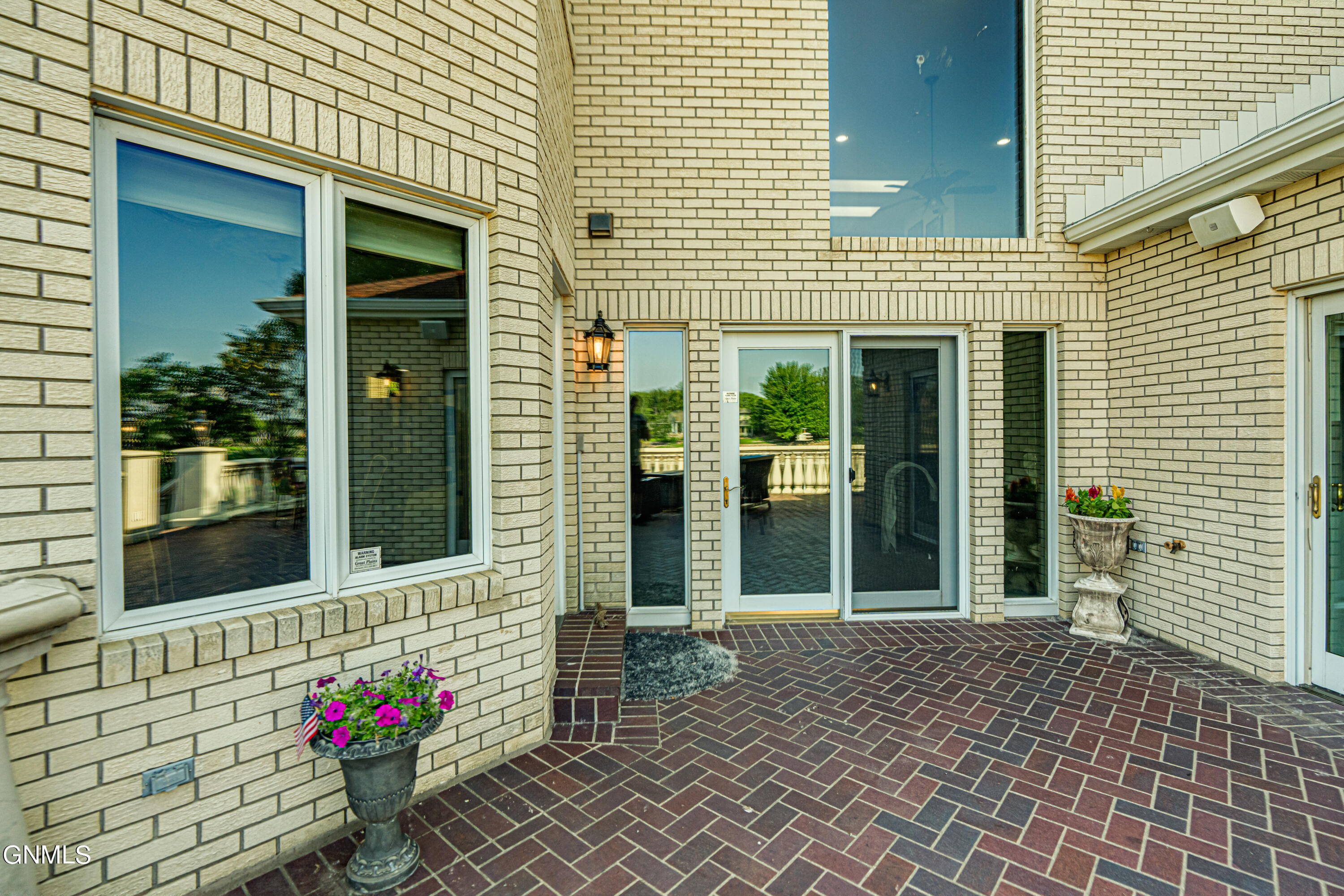 2023 Harbor Drive