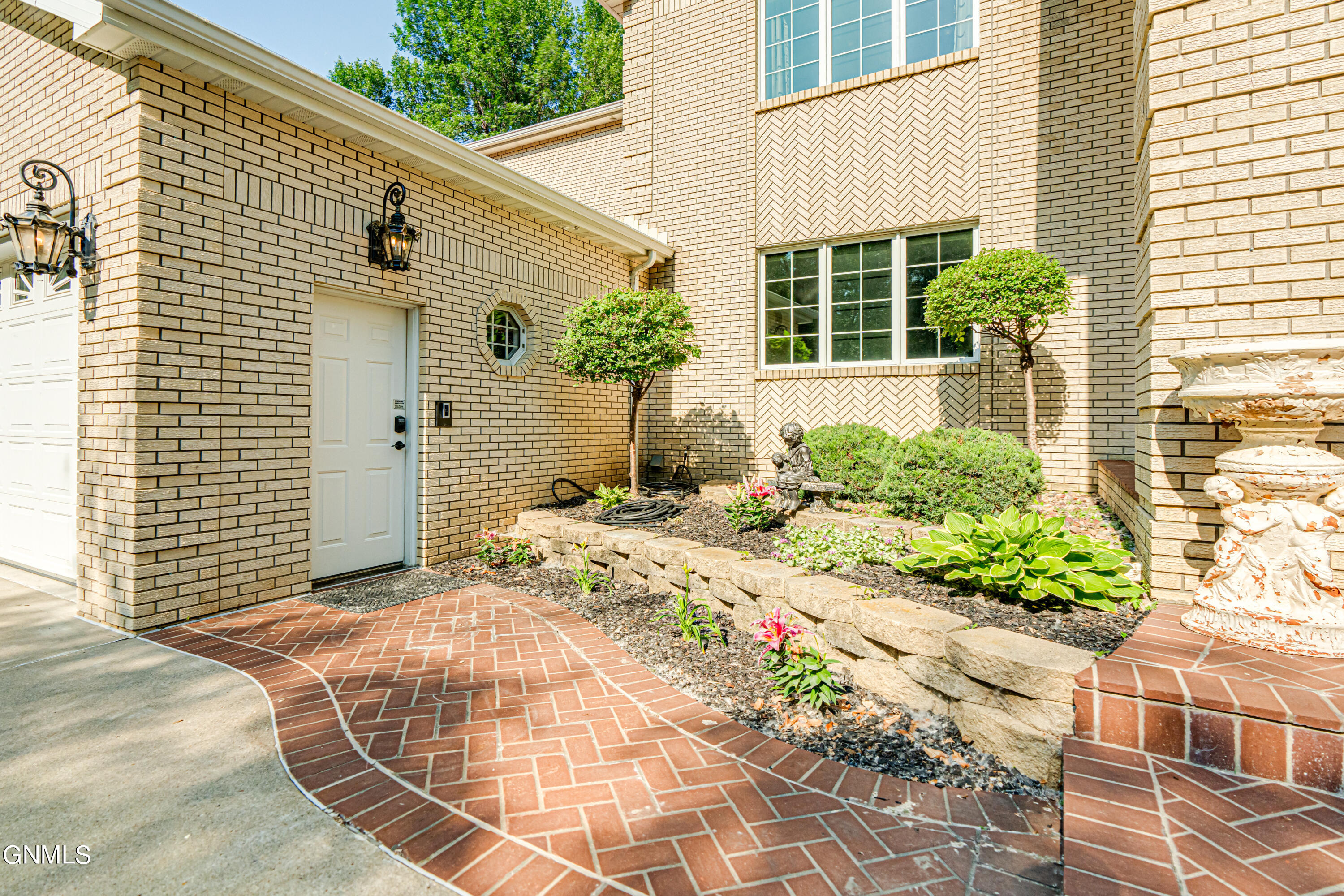 2023 Harbor Drive