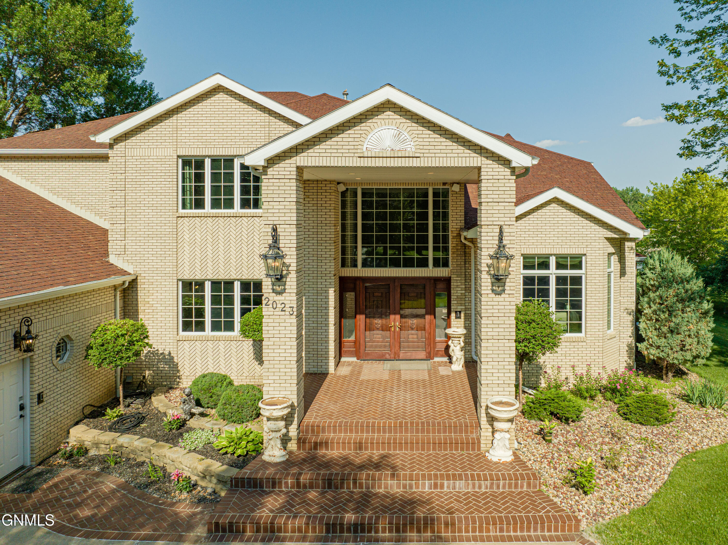 2023 Harbor Drive