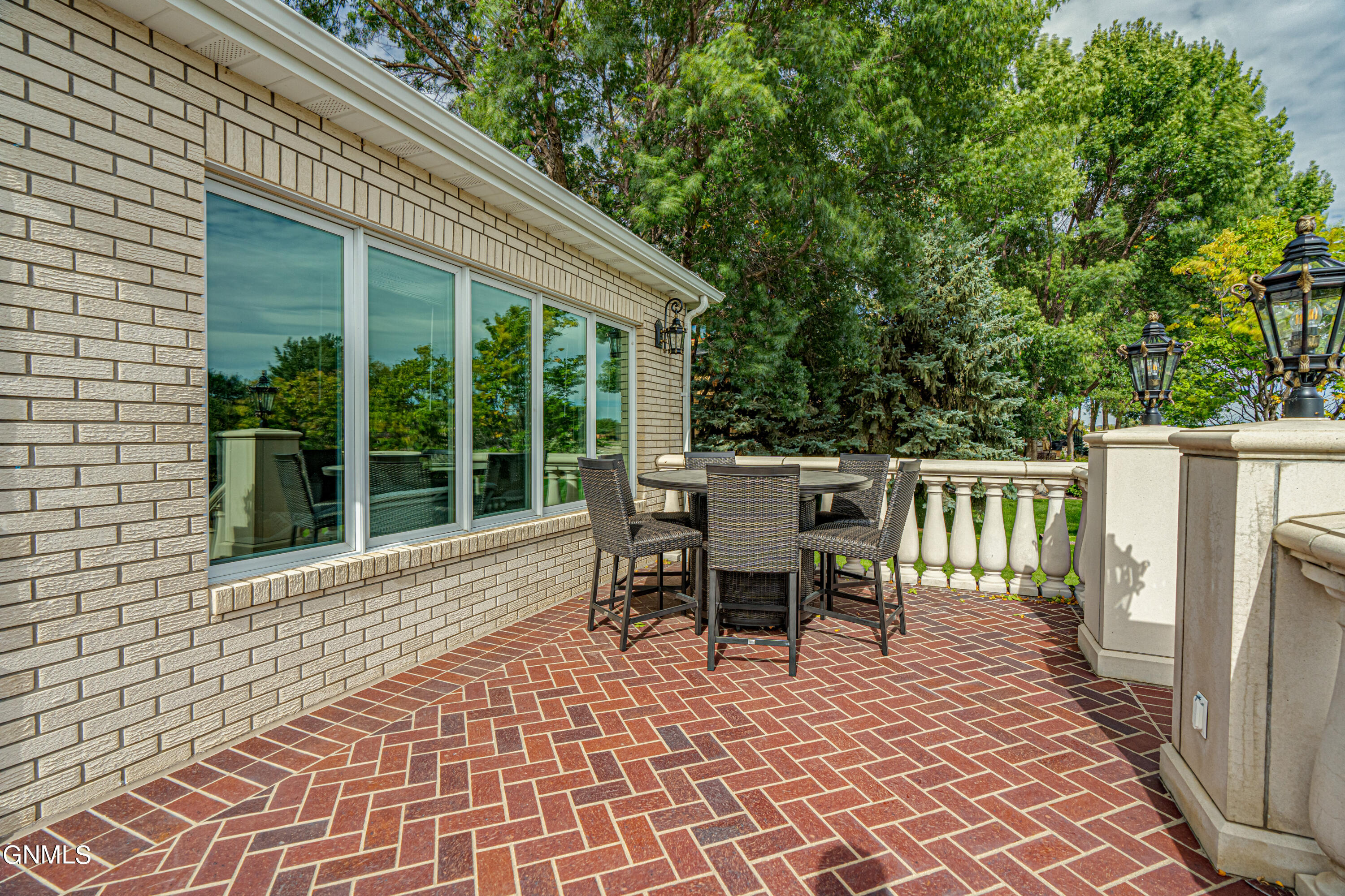 2023 Harbor Drive