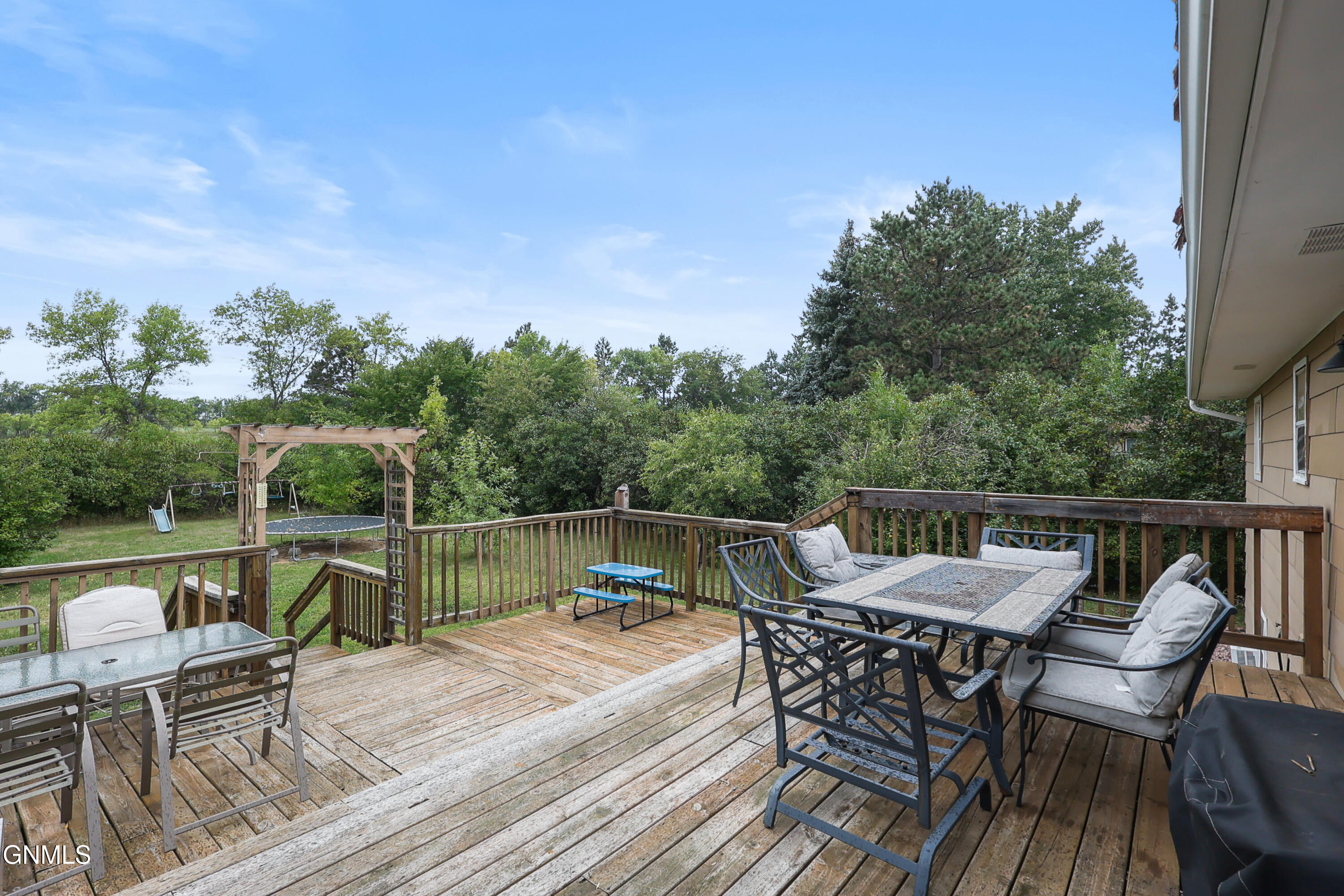 5005 Highland Road NW