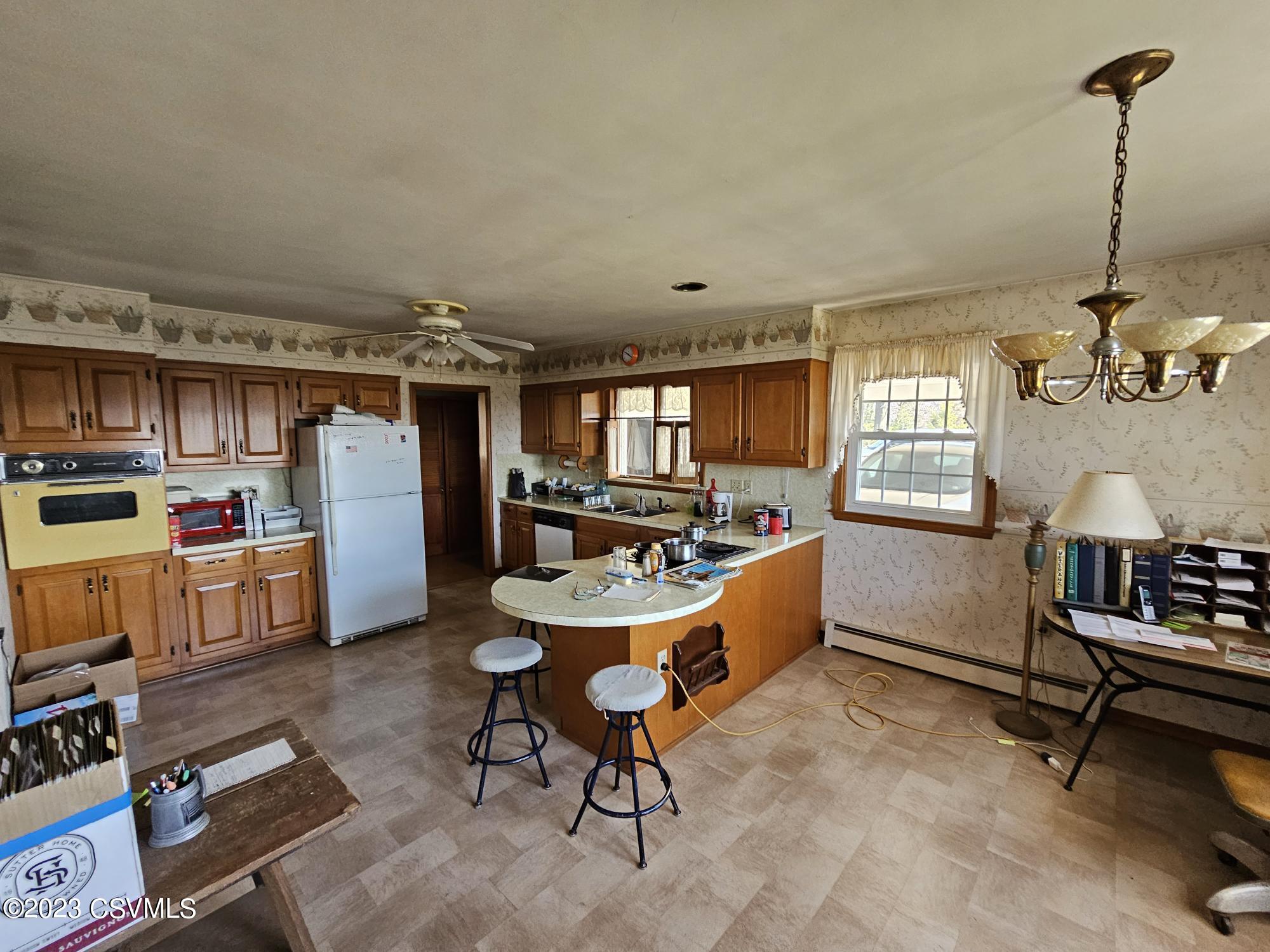 971 SKYVIEW Drive