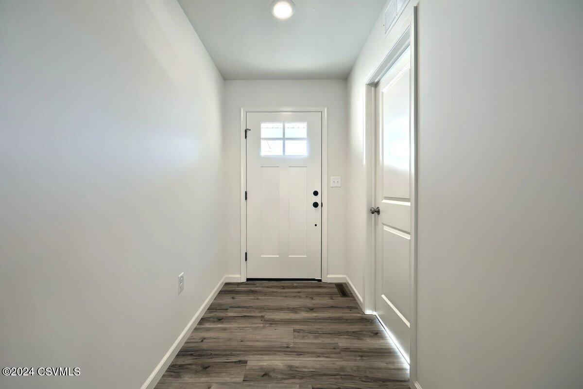 150 LAUREL RUN Circle