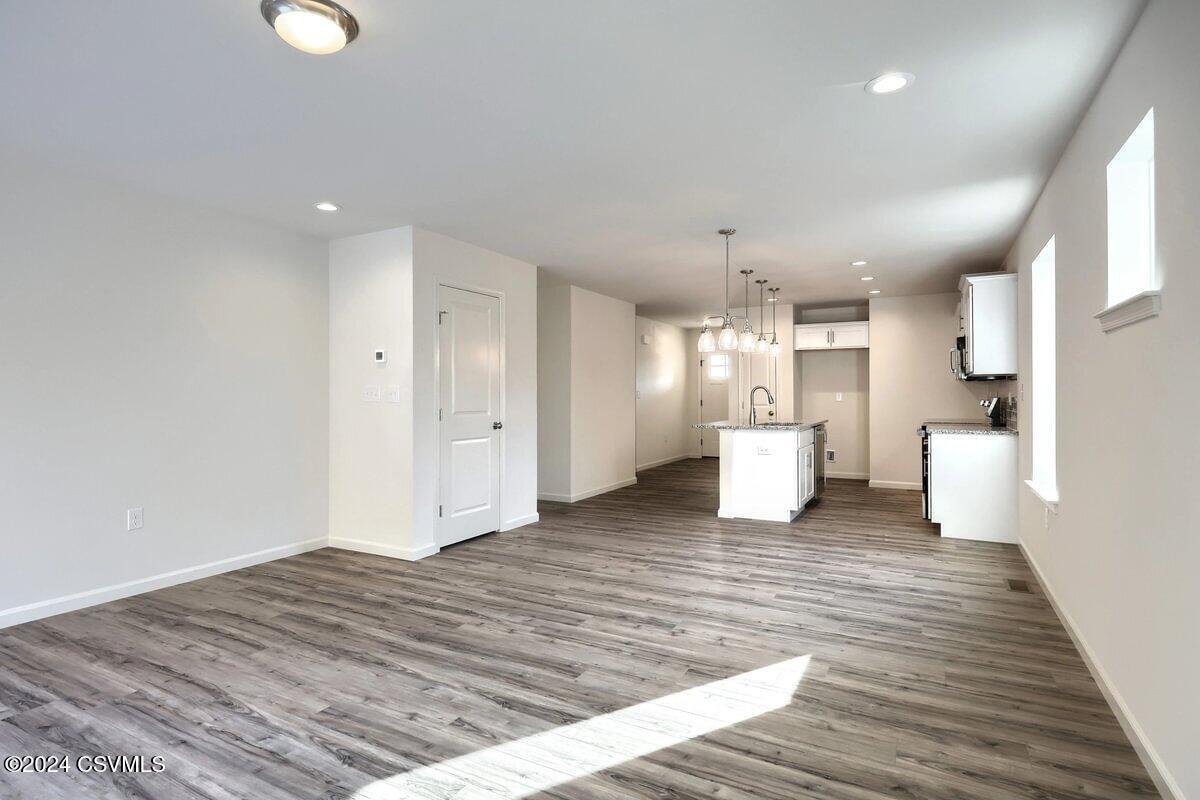 150 LAUREL RUN Circle