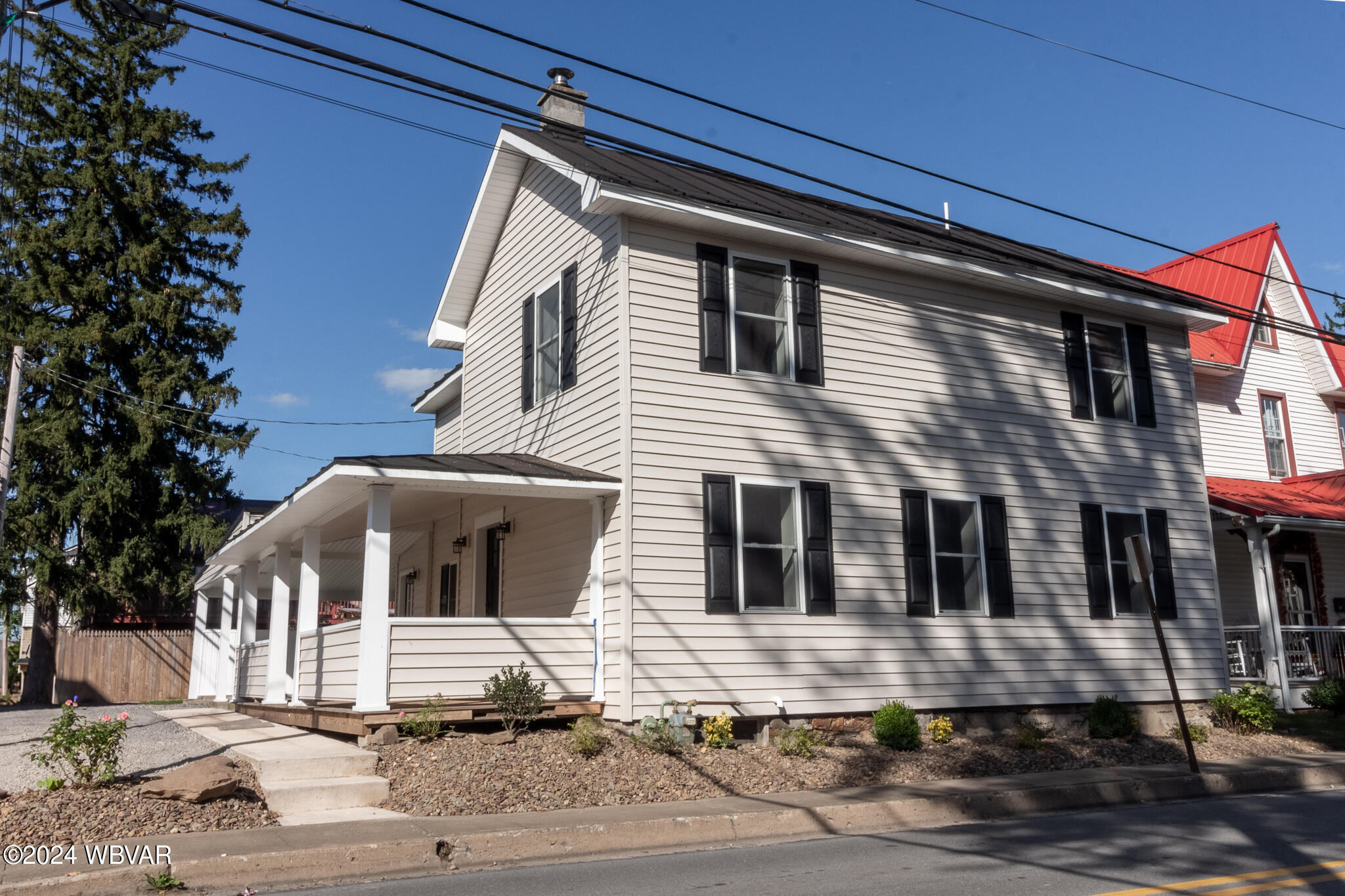 9 E PENN STREET