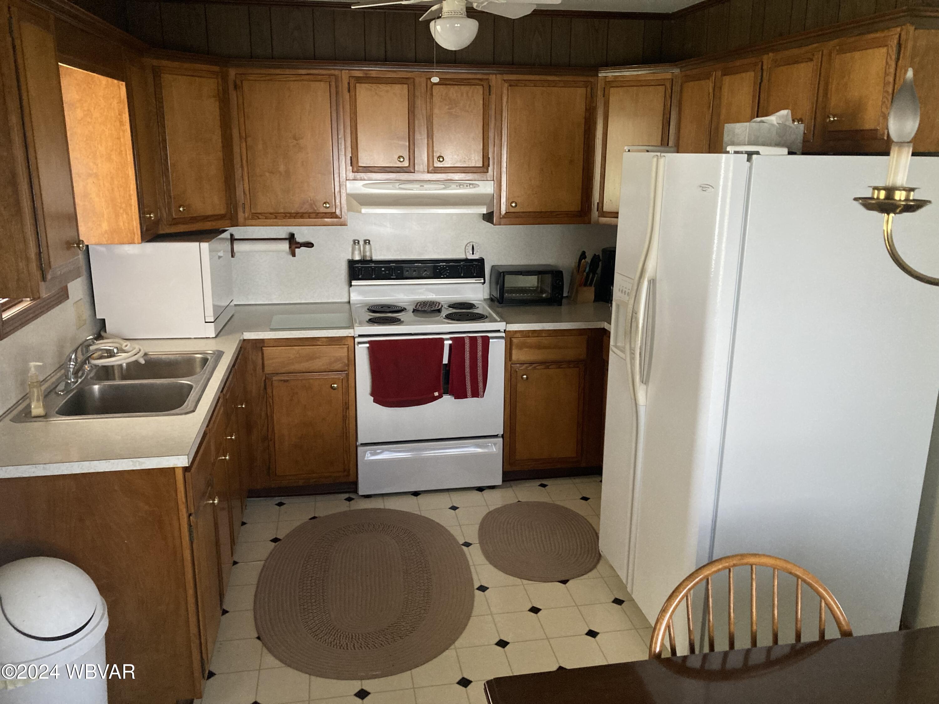 5773 CLARKSTOWN ROAD