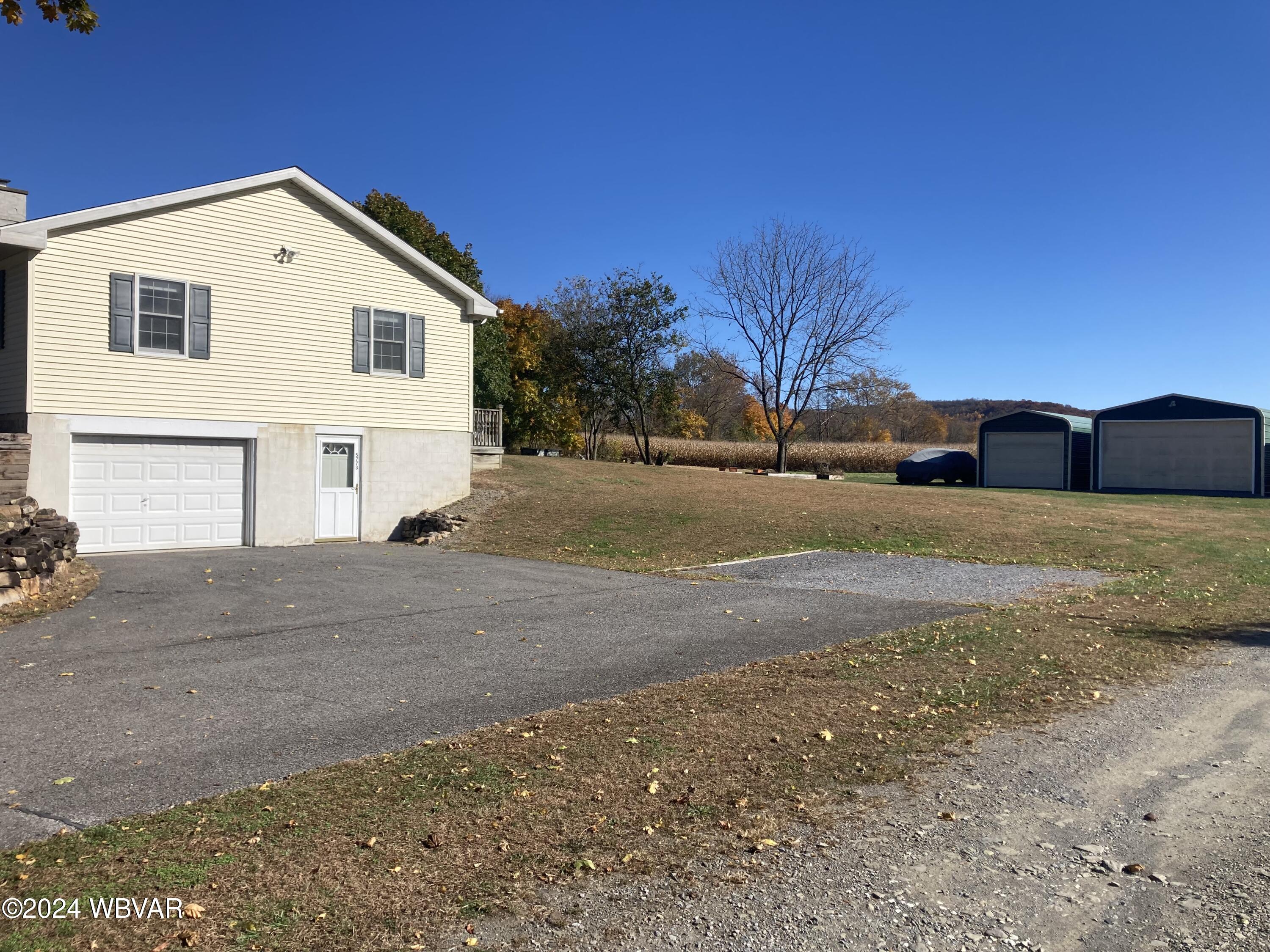 5773 CLARKSTOWN ROAD