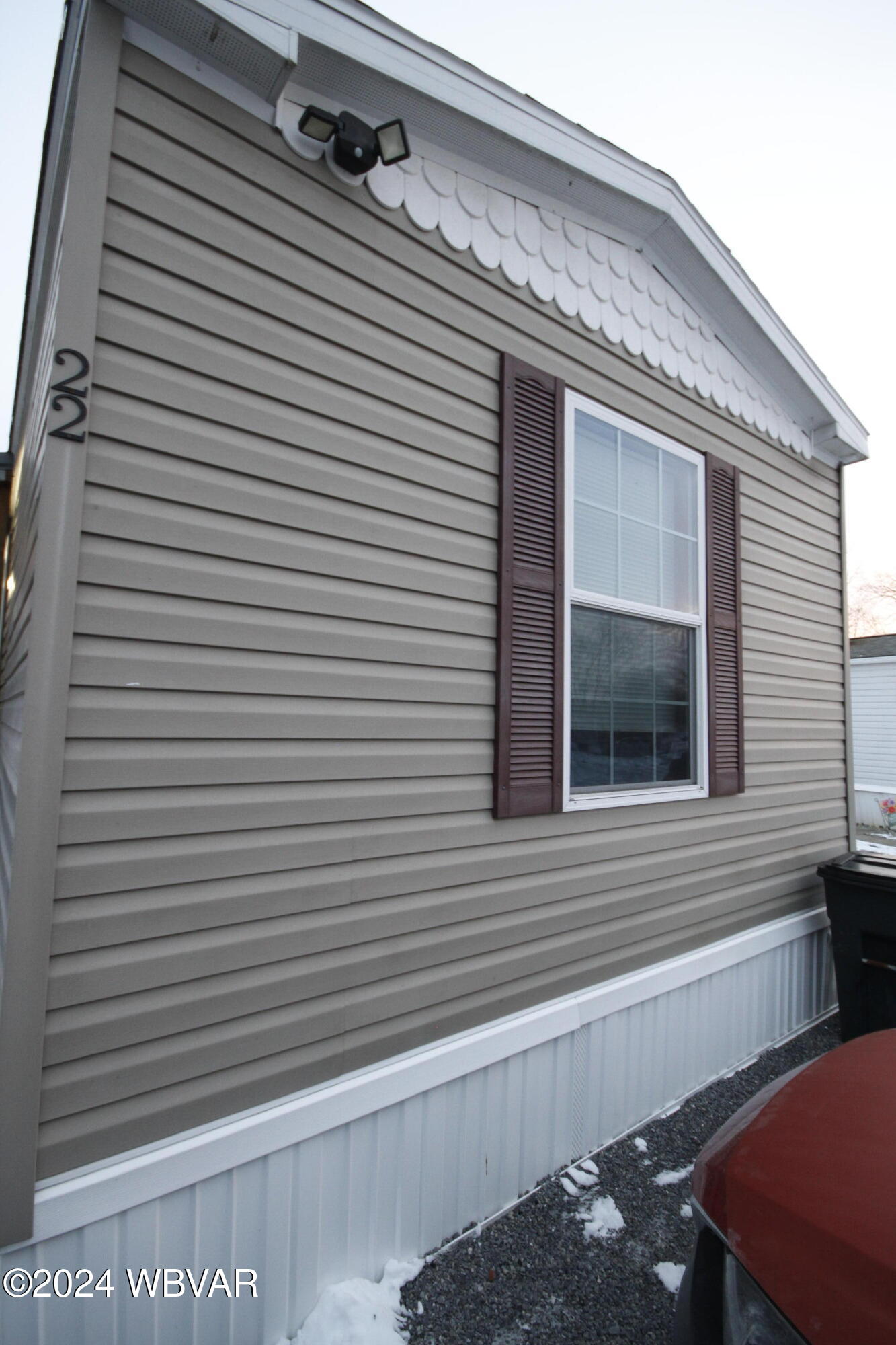 22 BLUE JAY DRIVE