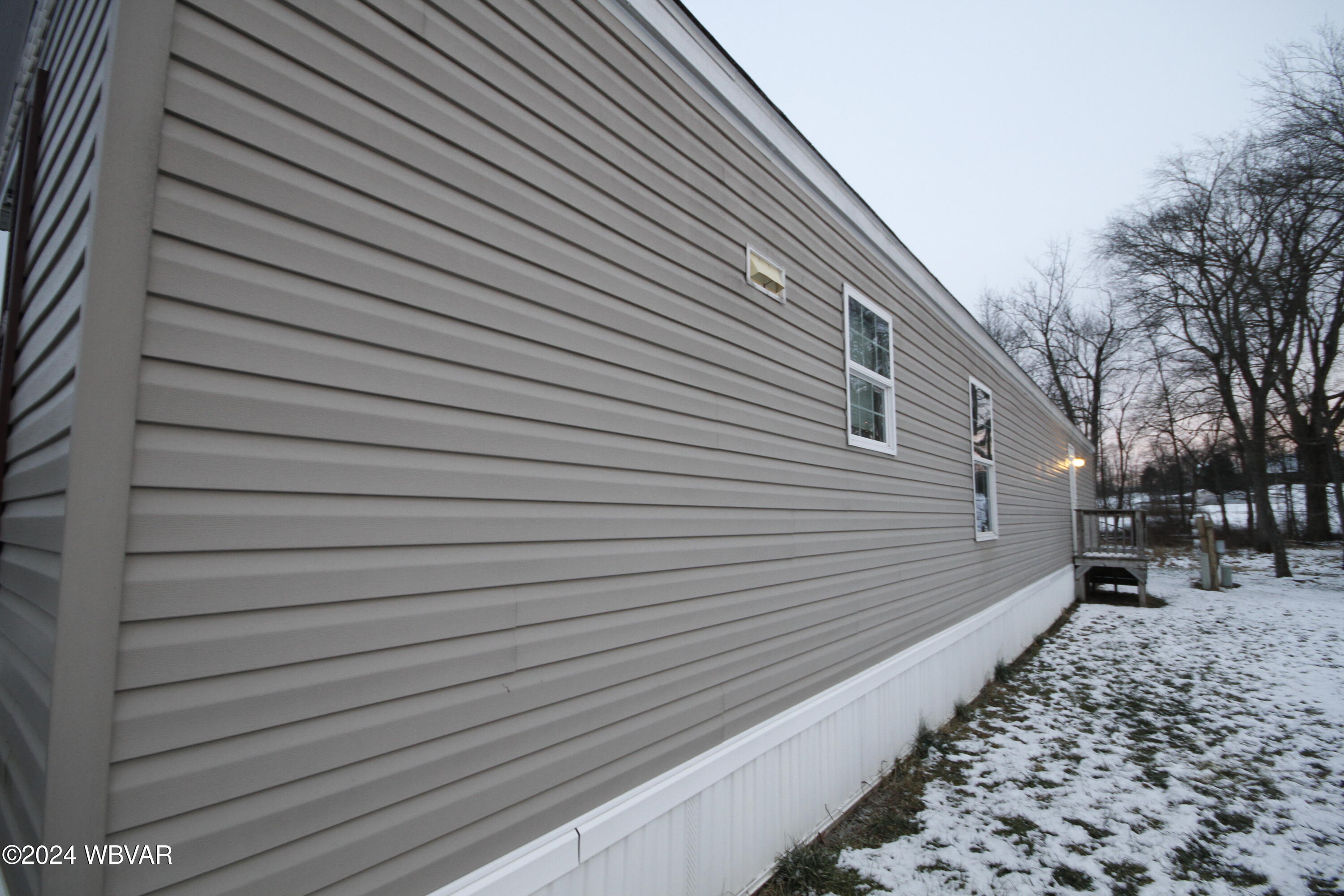 22 BLUE JAY DRIVE