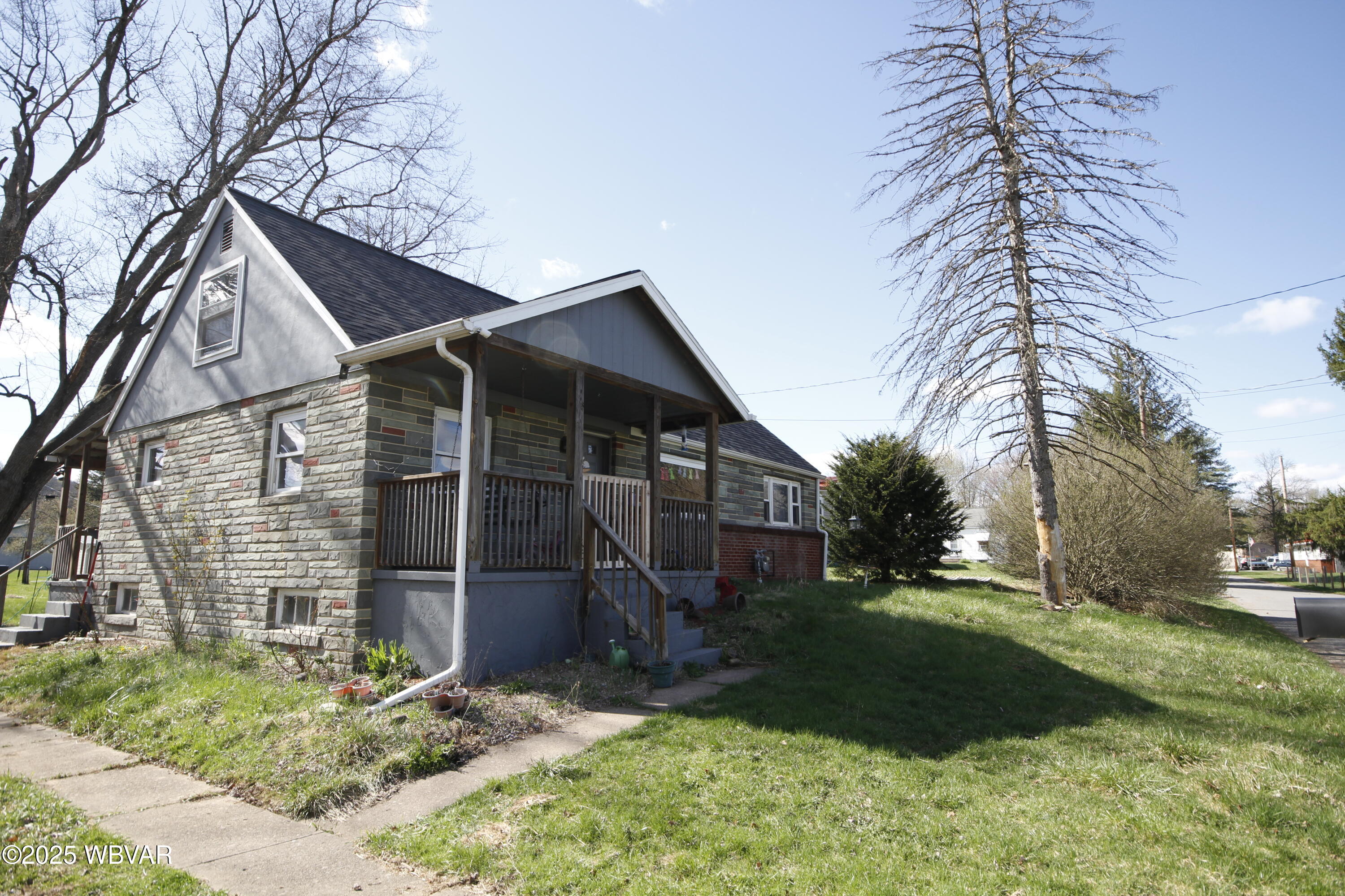 3575 LINN STREET