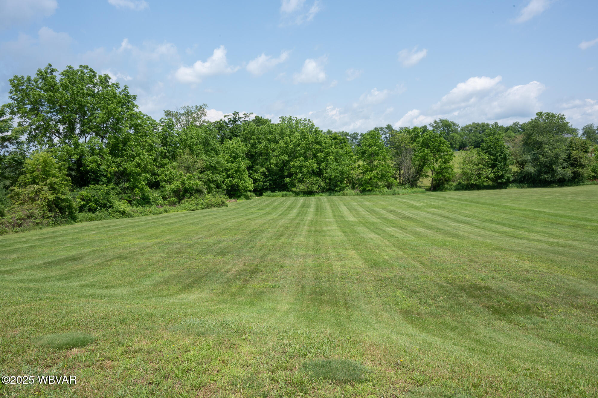 40 HUNTER DRIVE