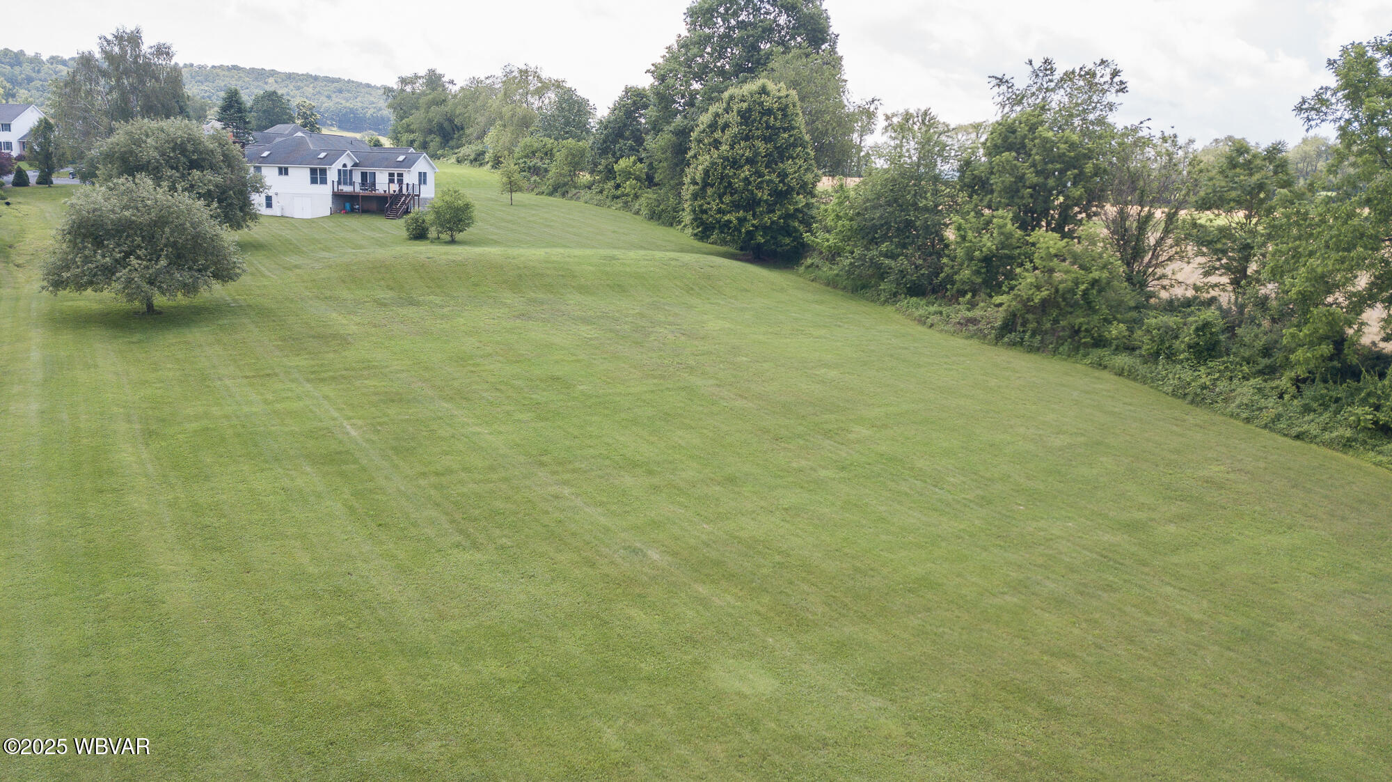 40 HUNTER DRIVE