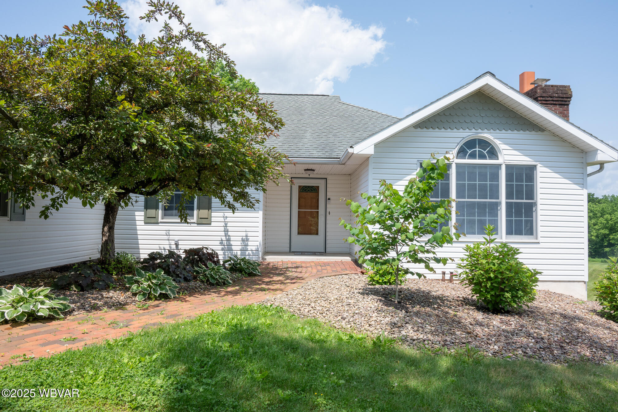 40 HUNTER DRIVE