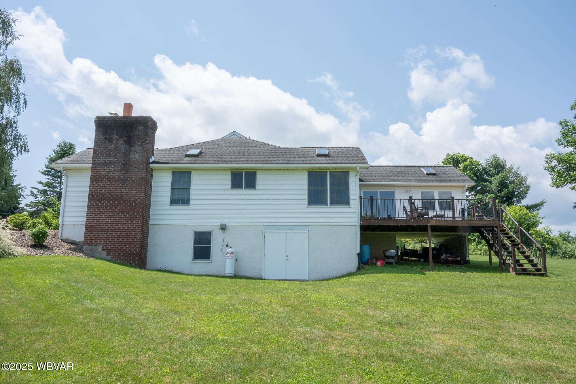 40 HUNTER DRIVE