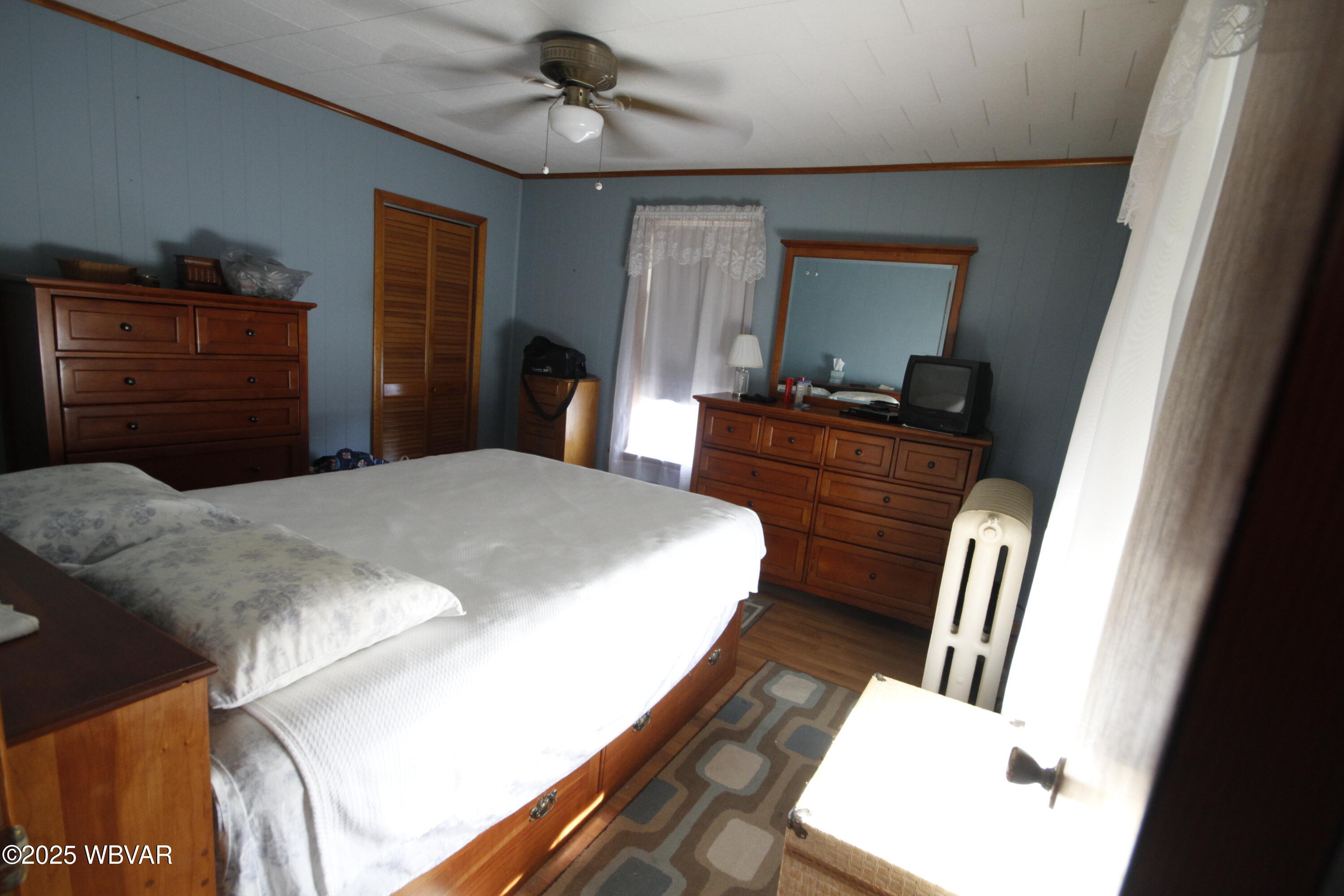 65 E HOUSTON AVENUE