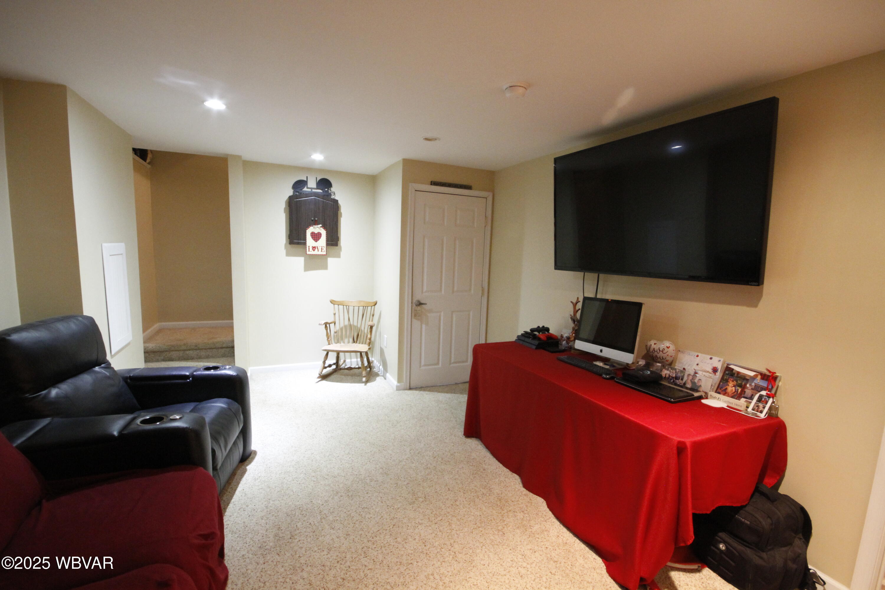 161 LAUREL RUN CIRCLE