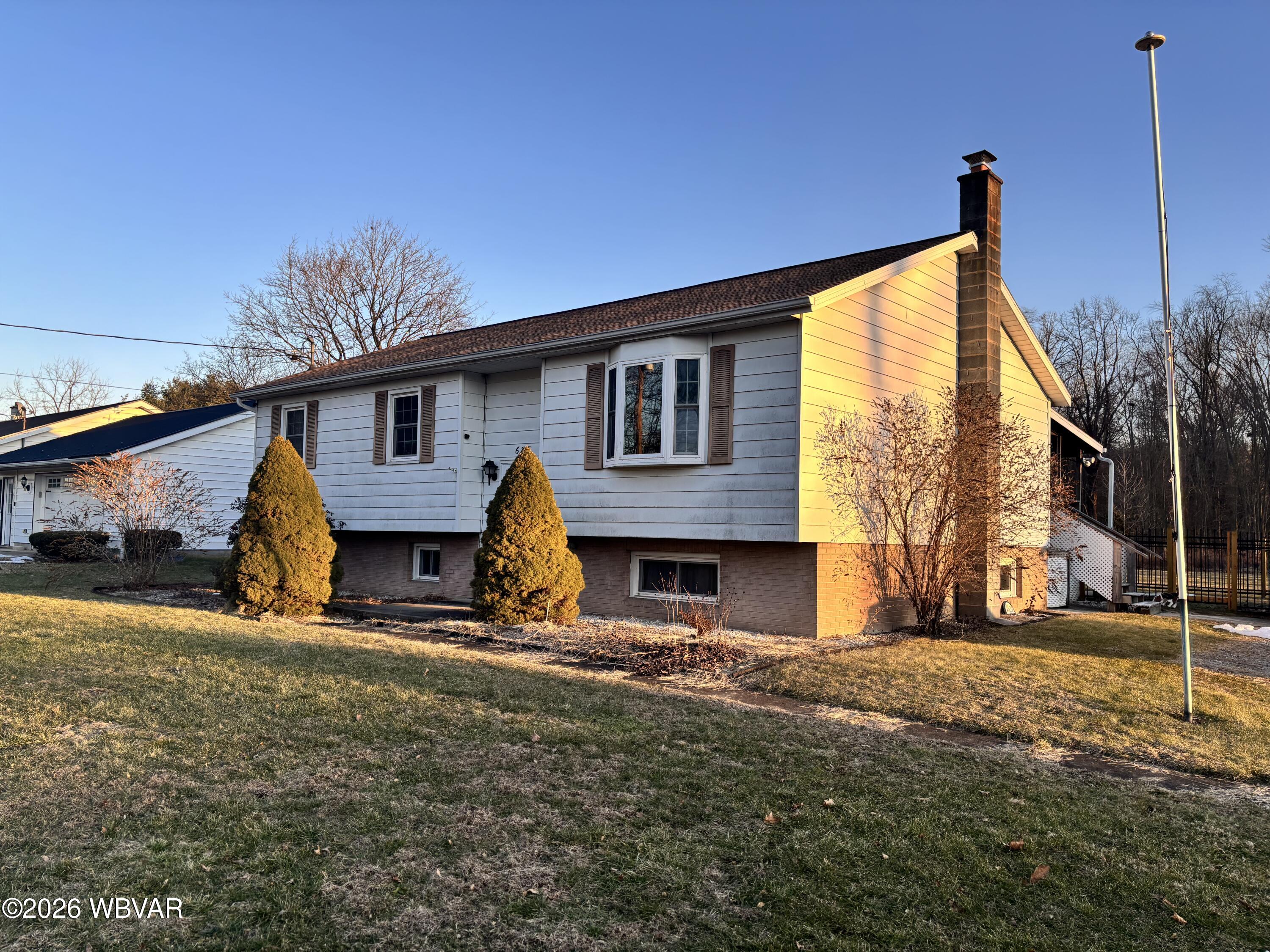 688 RT 442 HIGHWAY
