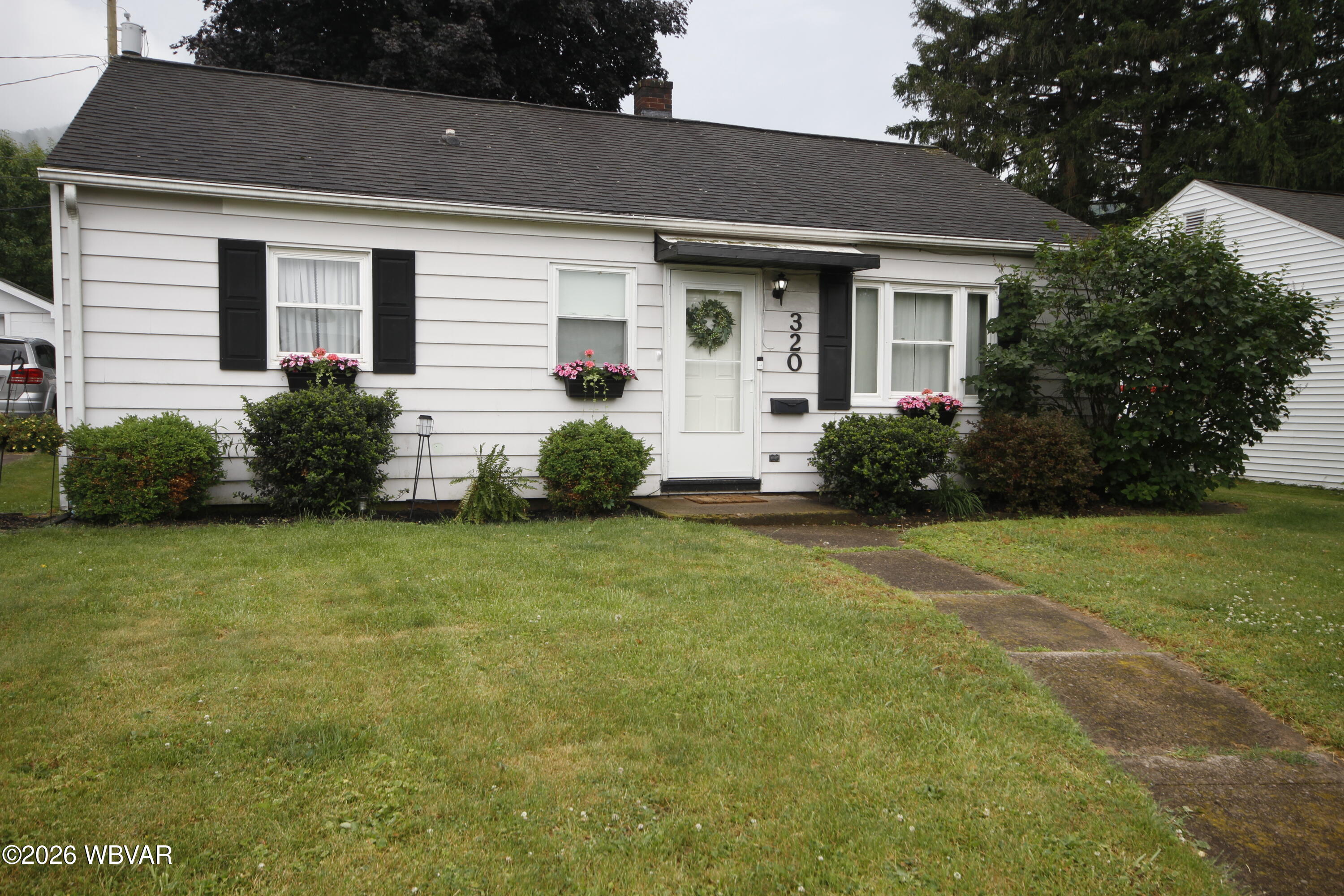 320 ECKMONT AVENUE