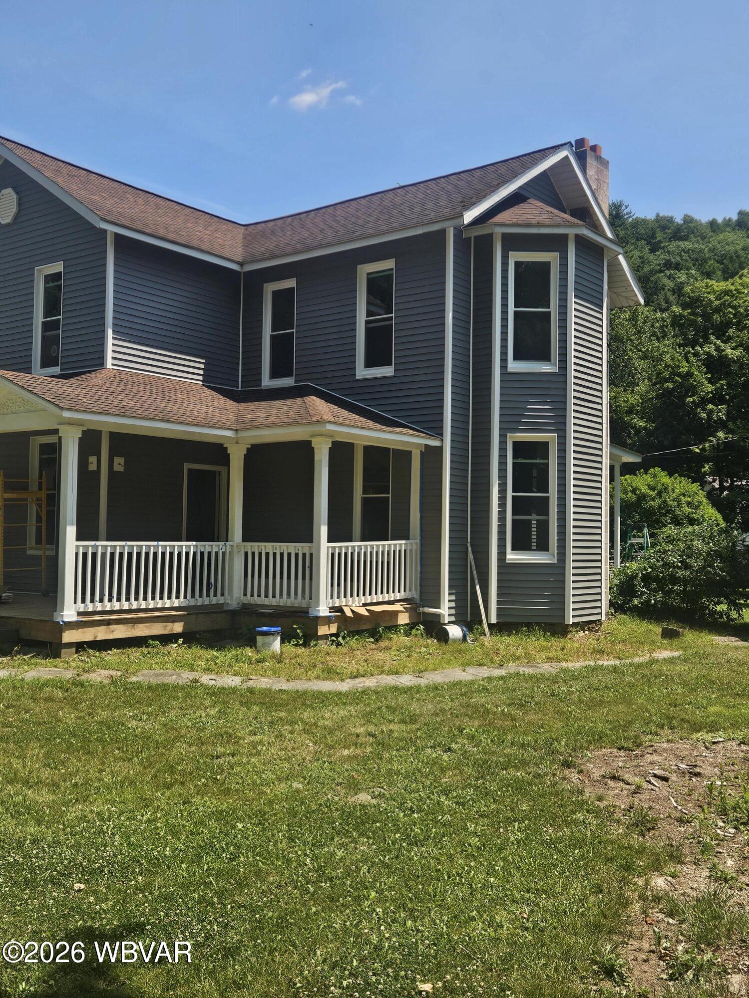 158 CENTER STREET