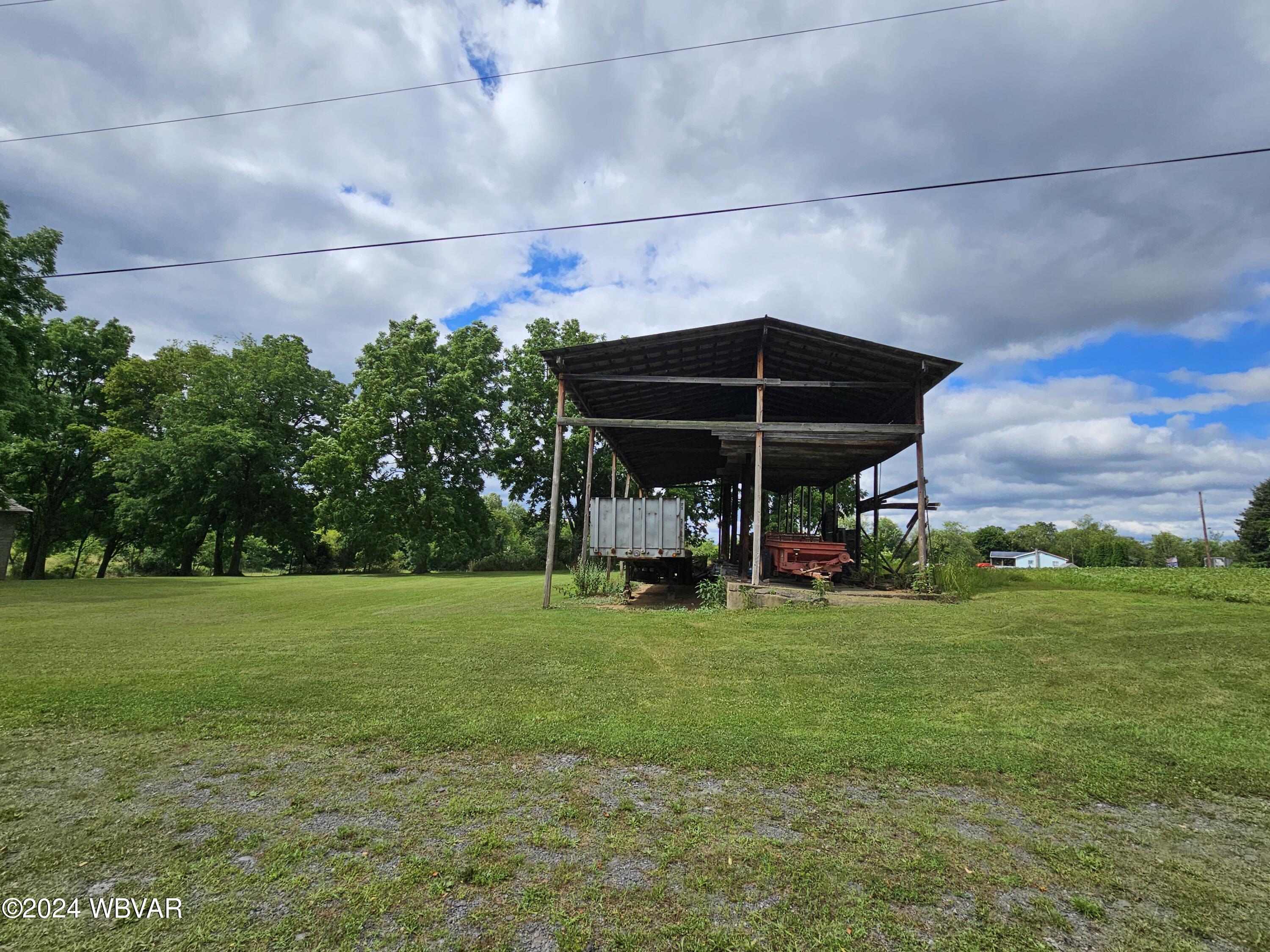 1560 FREDERICK DRIVE