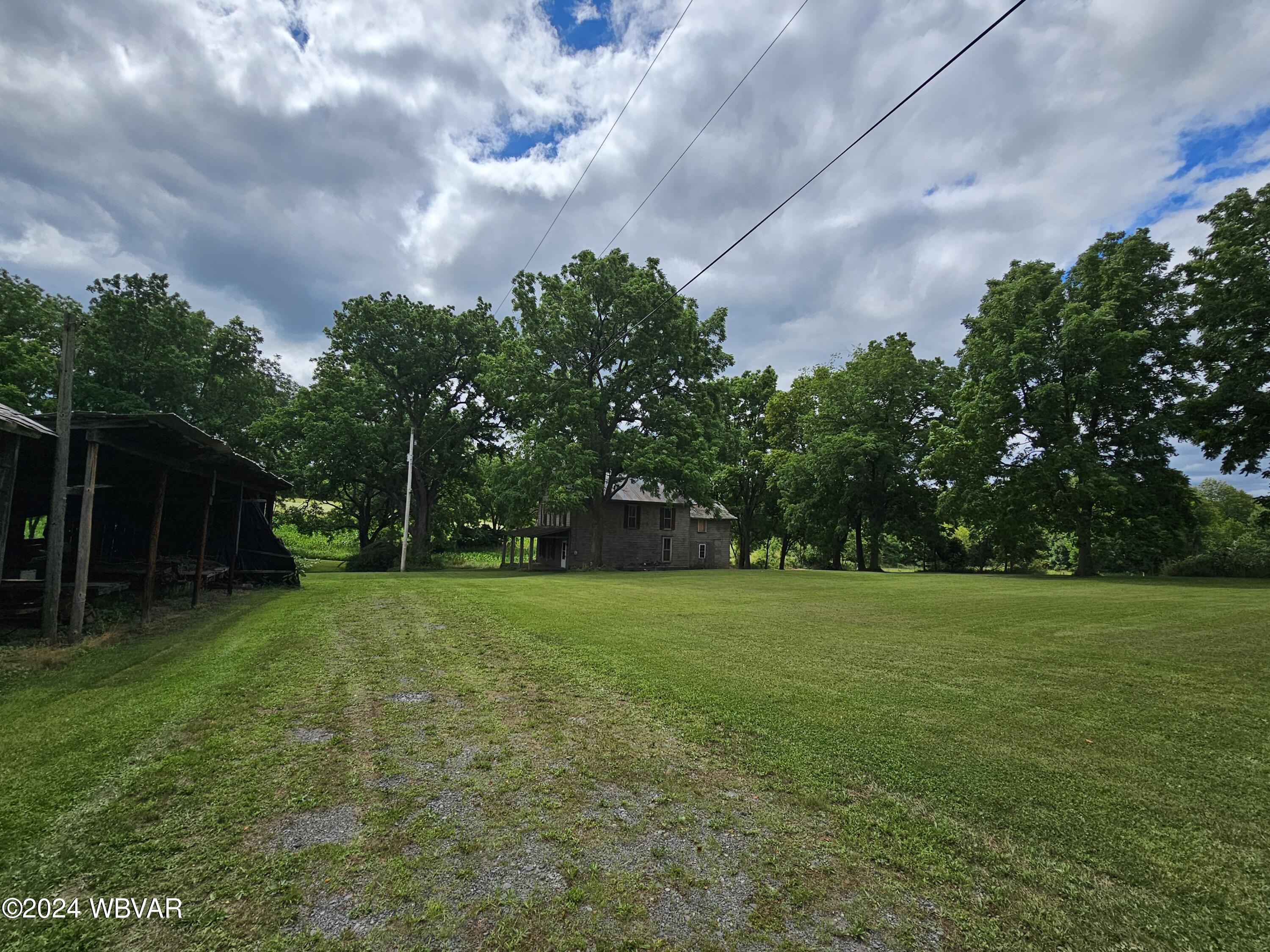1560 FREDERICK DRIVE