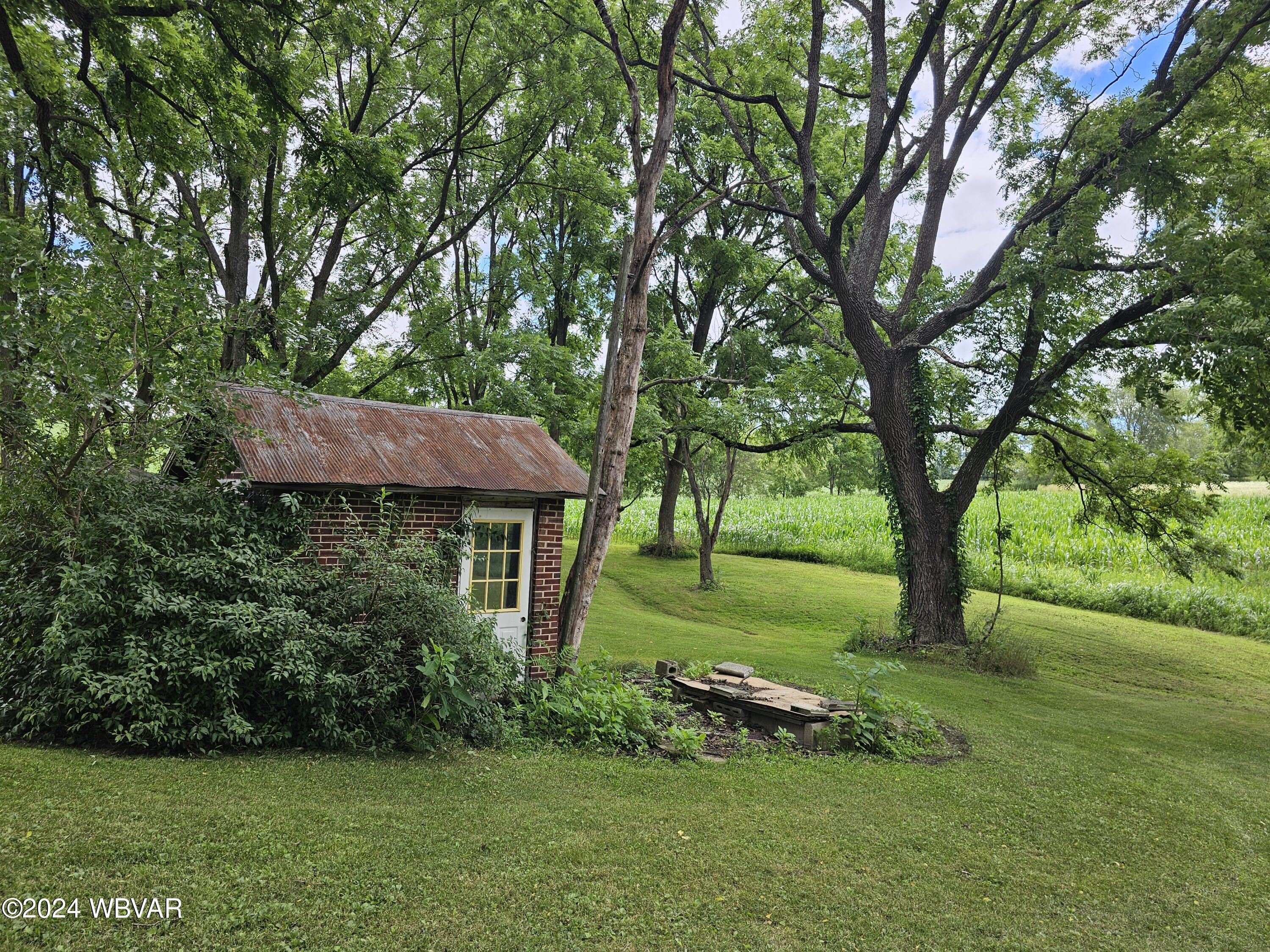 1560 FREDERICK DRIVE