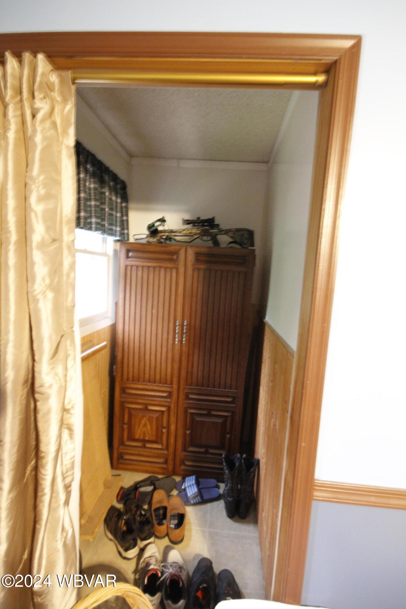 1060 NEUHARD ROAD