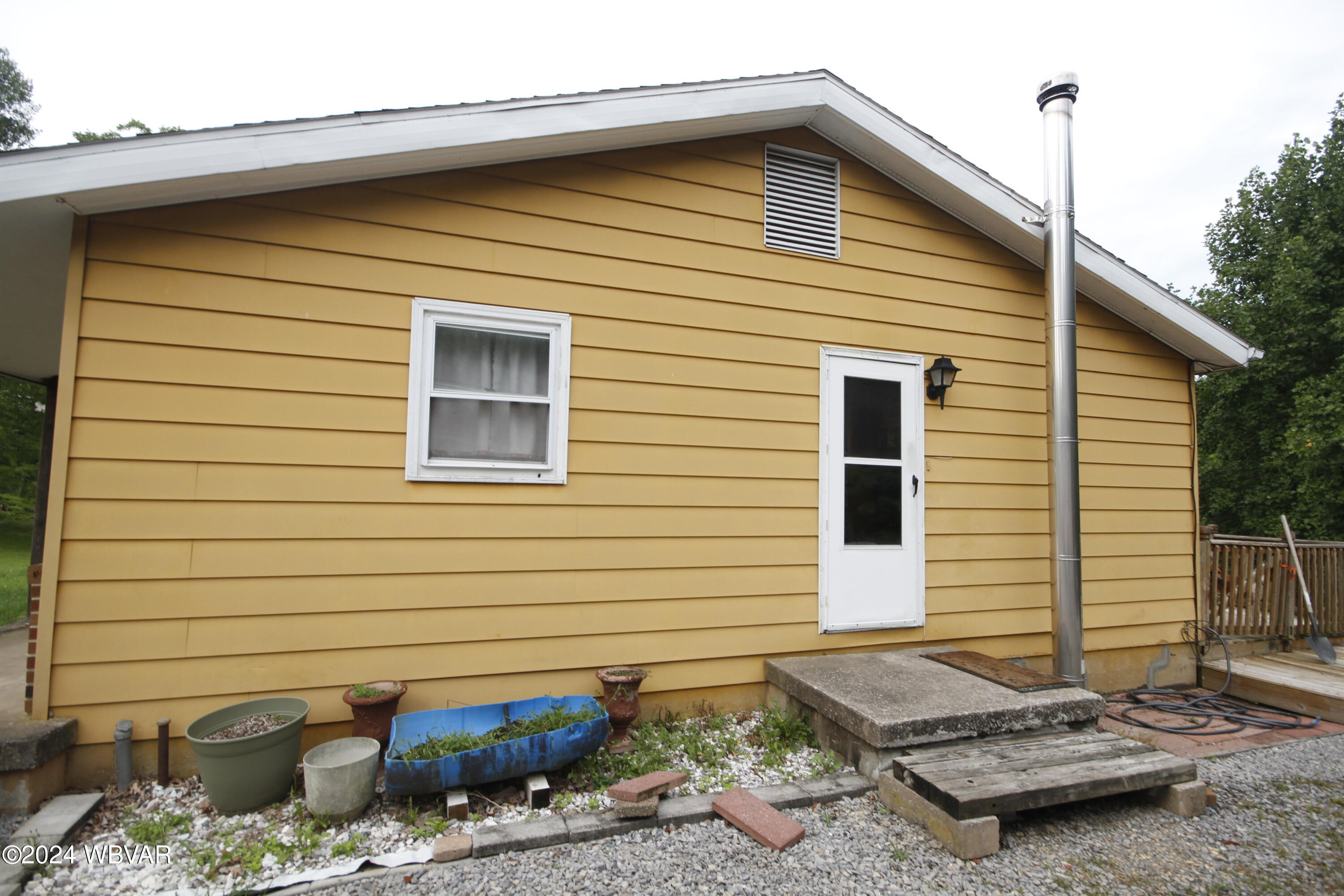 1060 NEUHARD ROAD