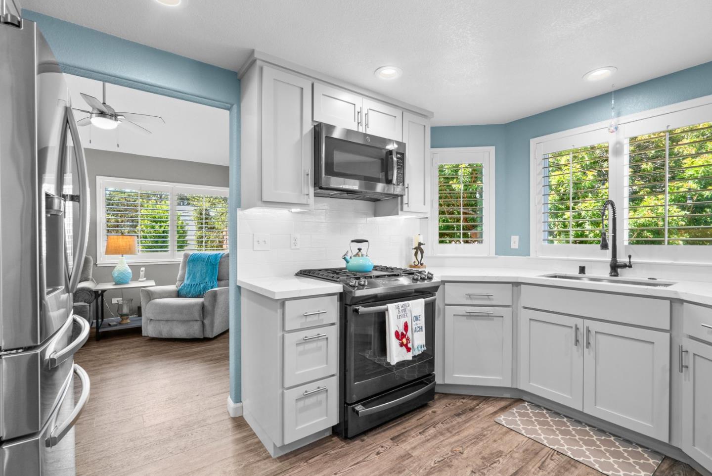 630 Cambria LN