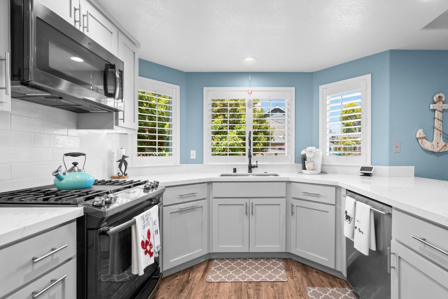 630 Cambria LN