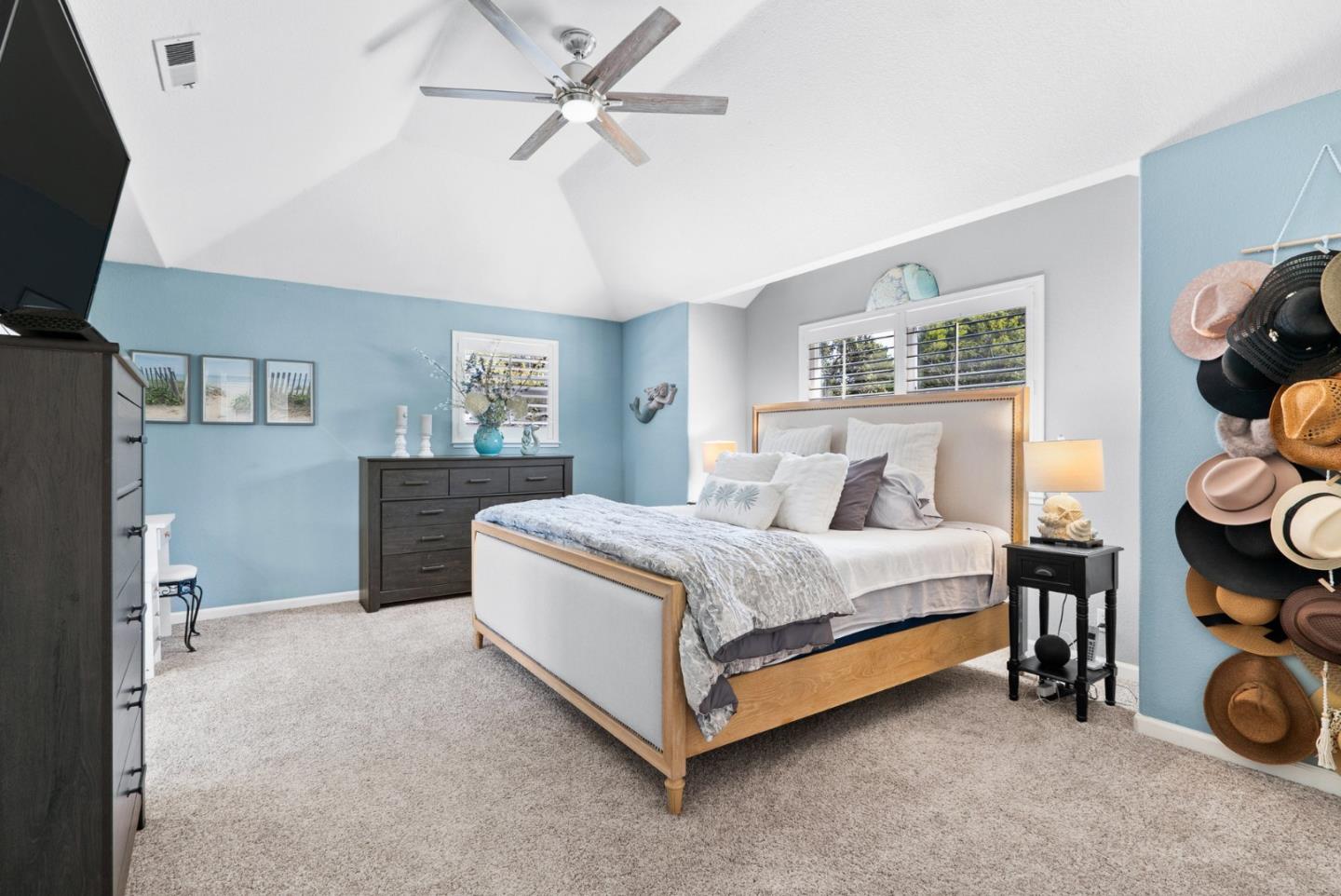 630 Cambria LN