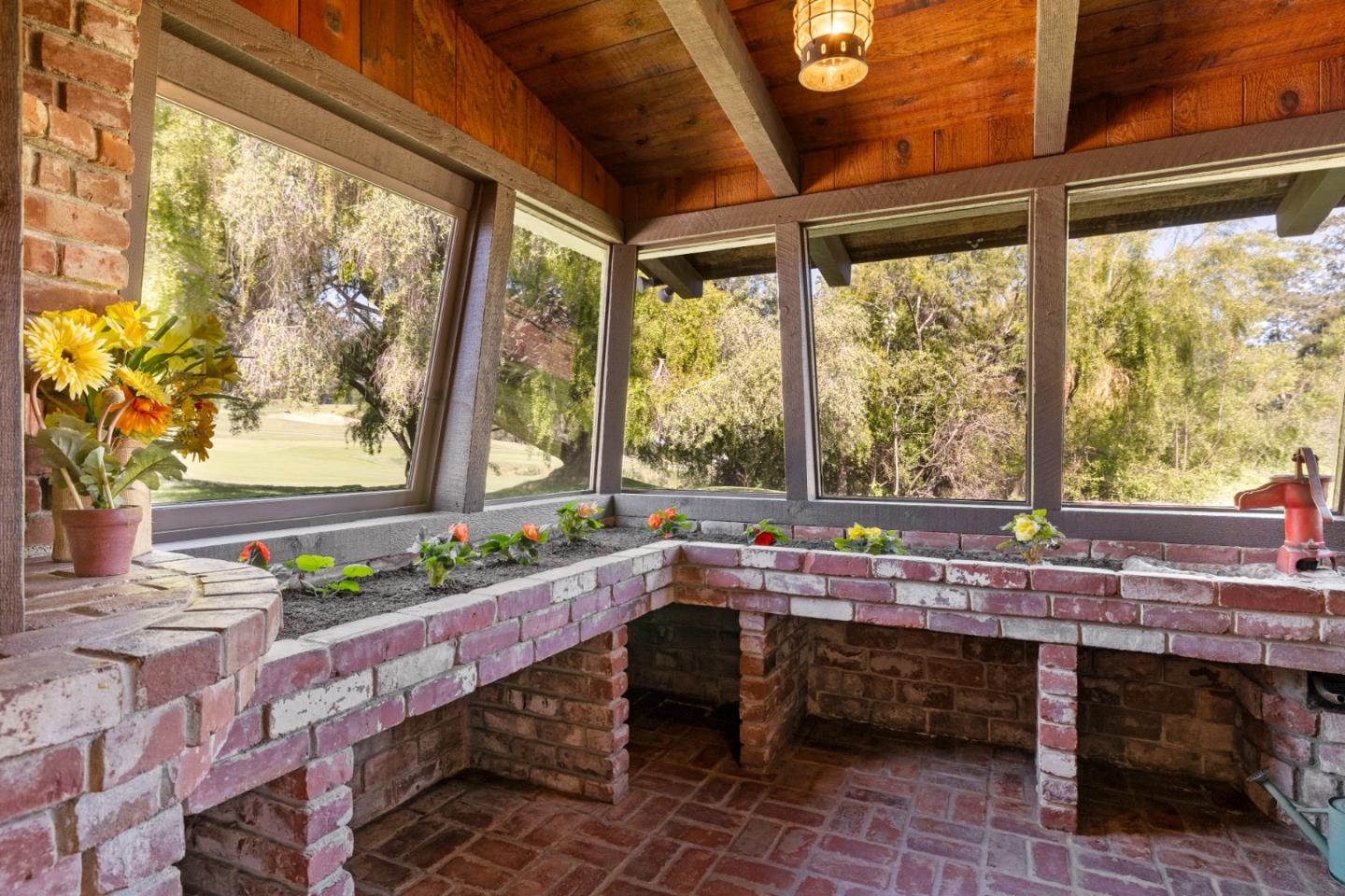 32 Pasatiempo DR
