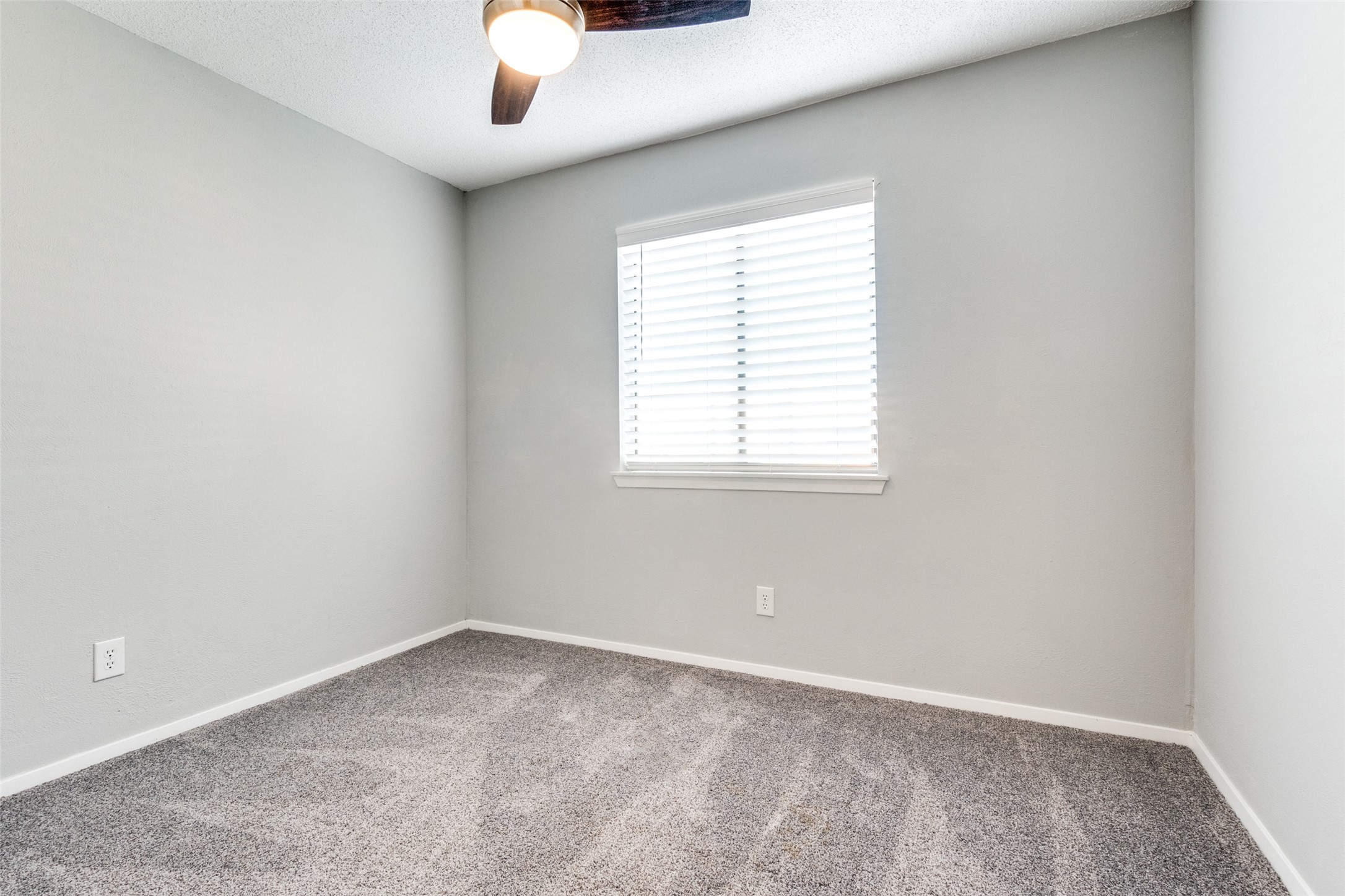6646 E Lovers Lane 102