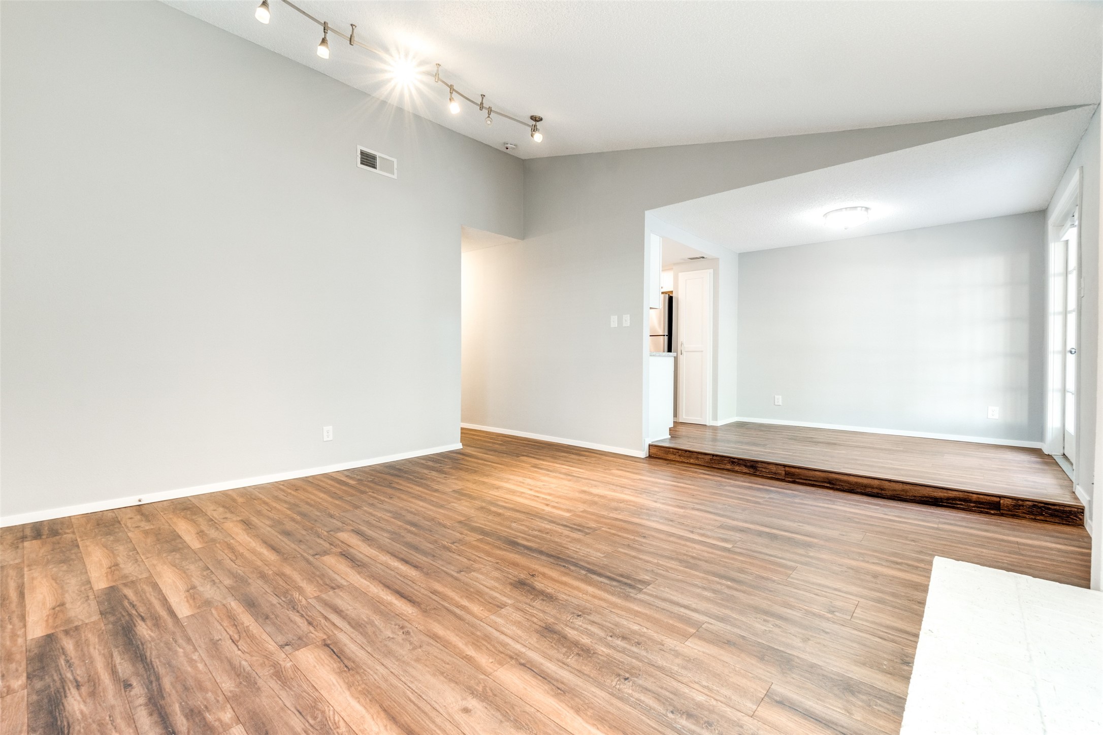 6646 E Lovers Lane 102