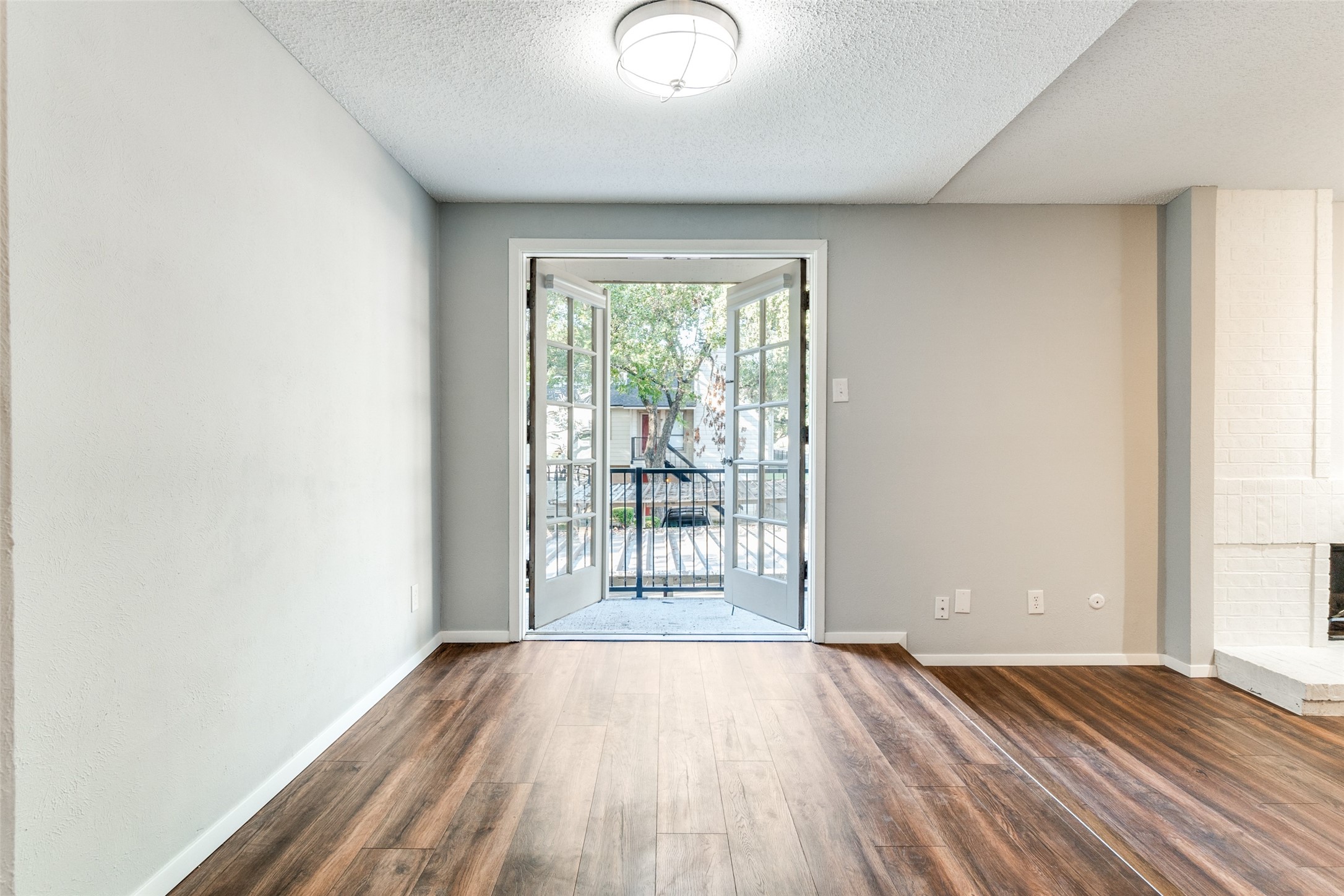 6646 E Lovers Lane 102