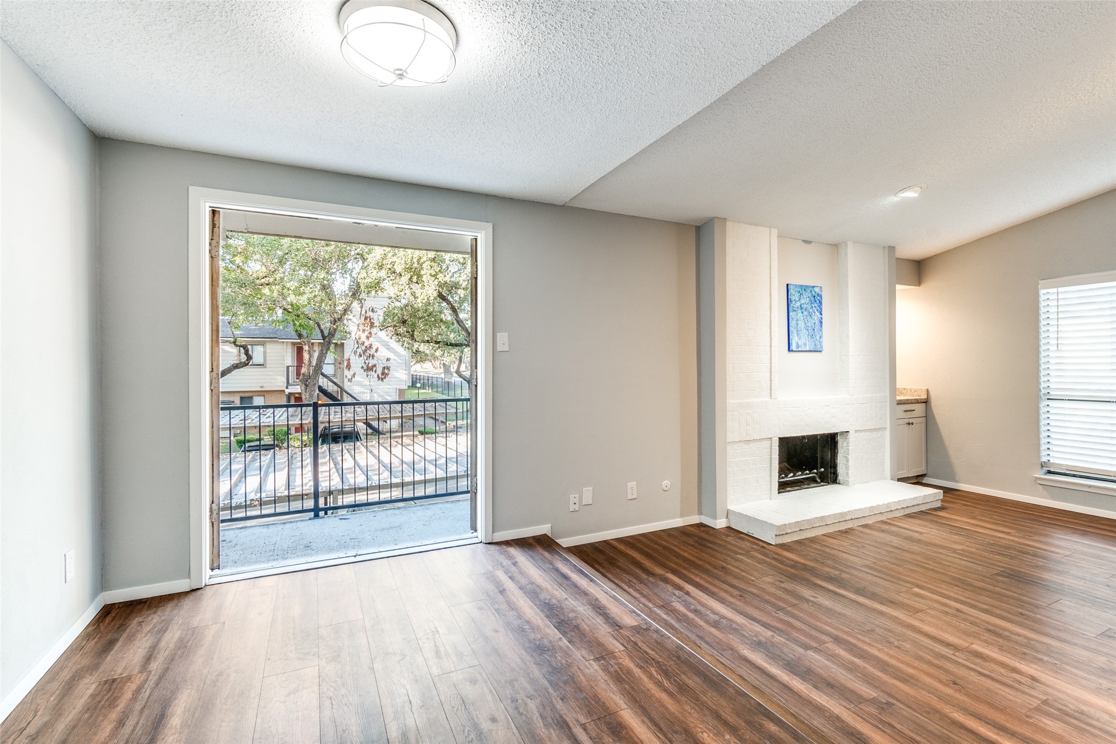 6646 E Lovers Lane 102