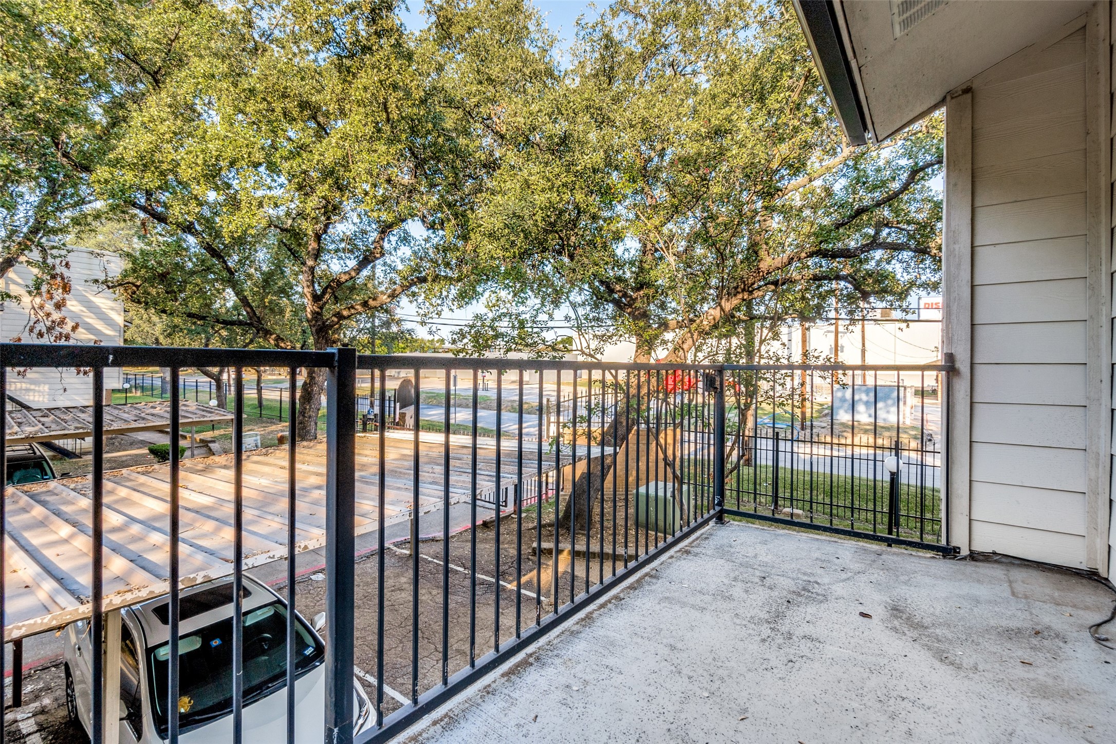 6646 E Lovers Lane 102