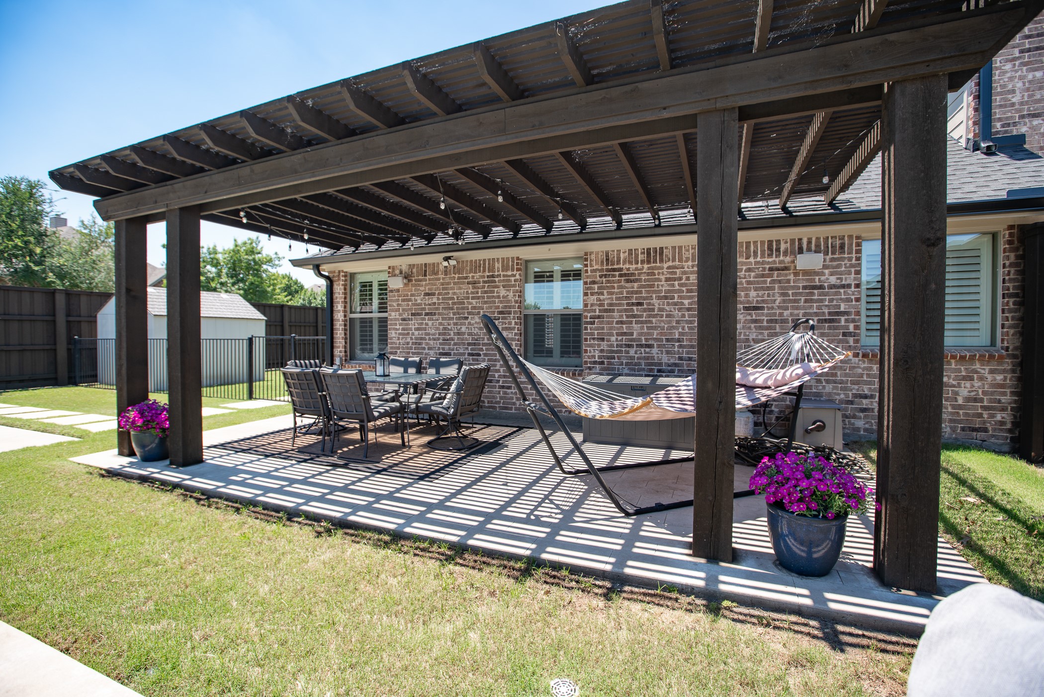 7822 Glencrest Drive