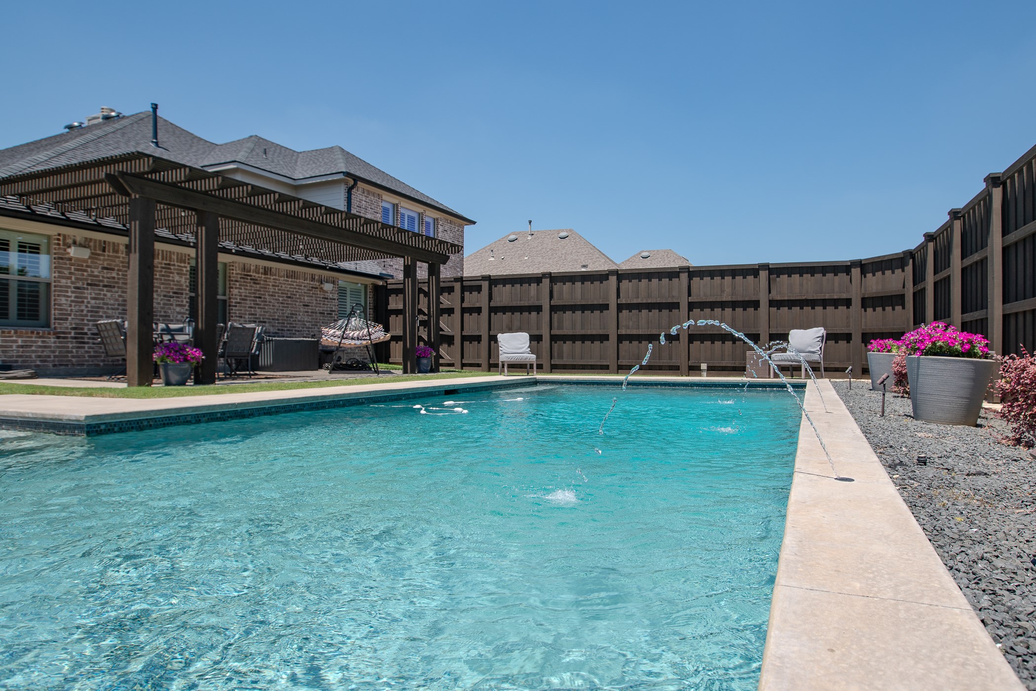 7822 Glencrest Drive