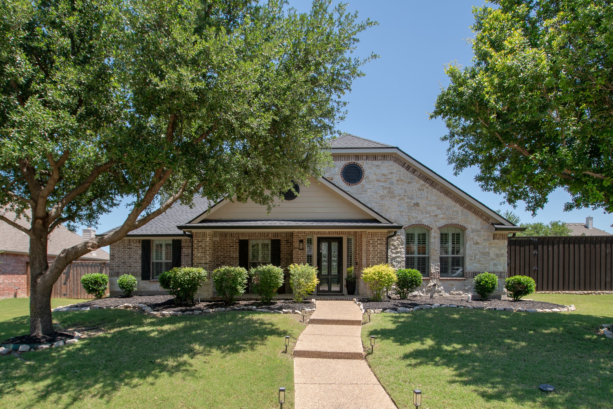 7822 Glencrest Drive