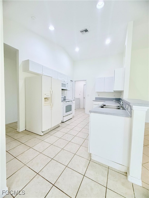 2452 NW 9th ST