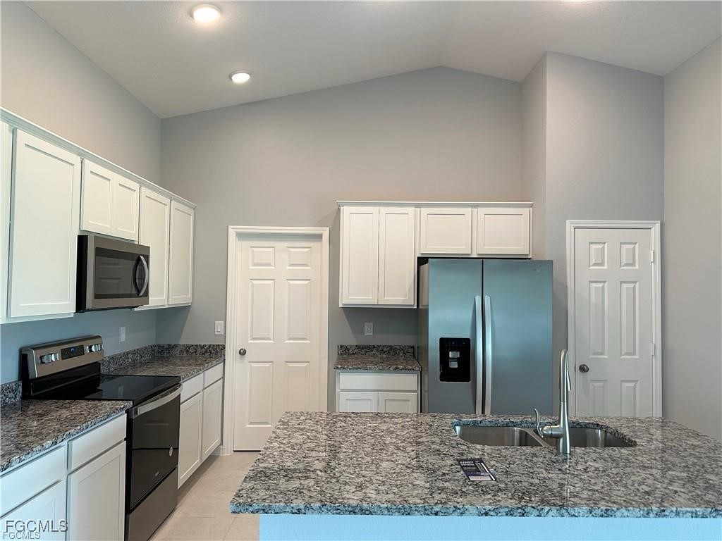 3756 NE 13th PL